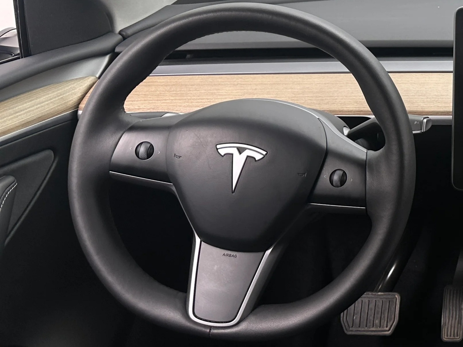 Thumbnail: 2023 Tesla Model Y - 4