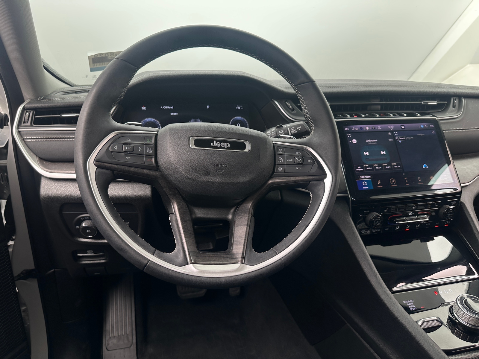 Thumbnail: 2024 Jeep Grand Cherokee - 4