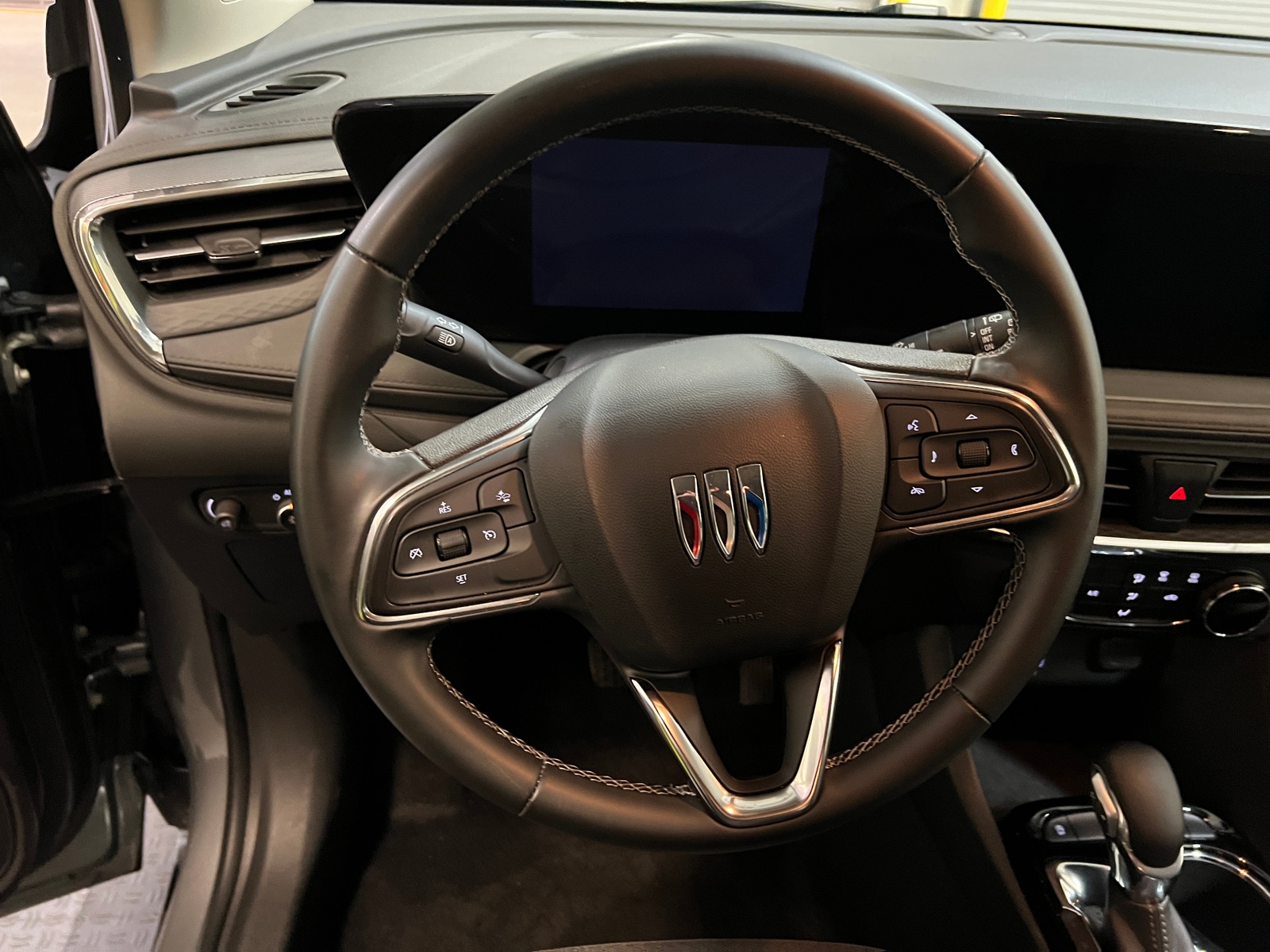 Thumbnail: 2025 Buick Encore GX - 4