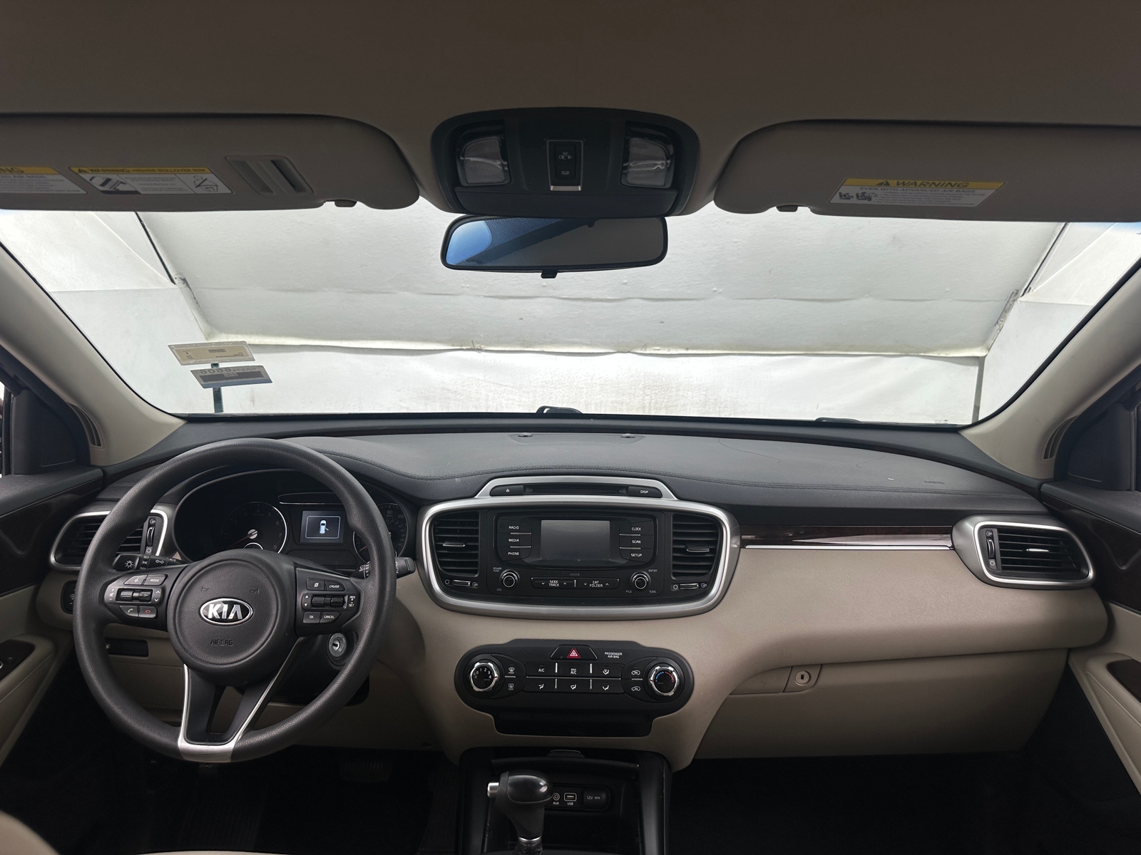 Thumbnail: 2017 Kia Sorento - 3