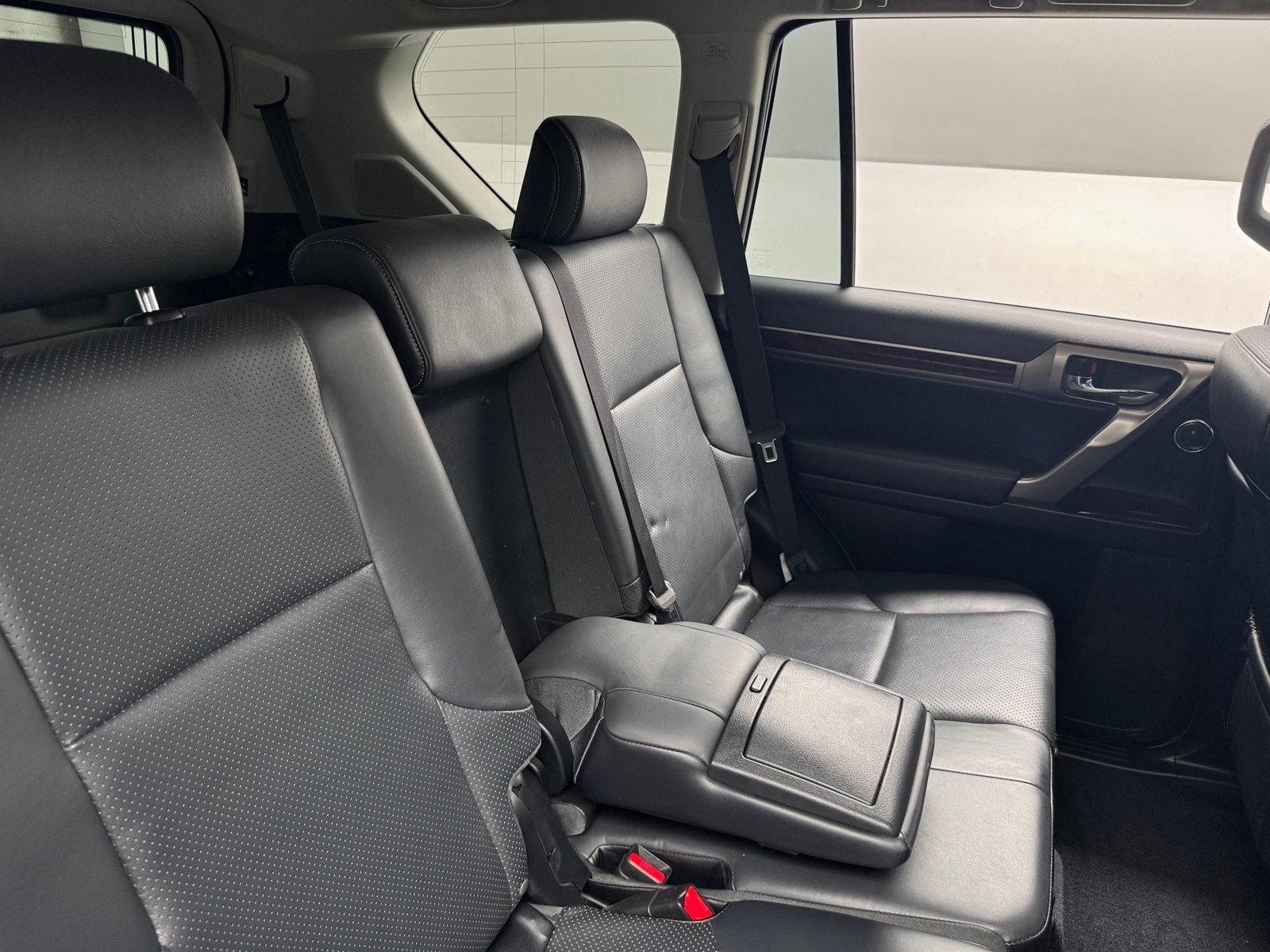 Thumbnail: 2016 Lexus GX - 5
