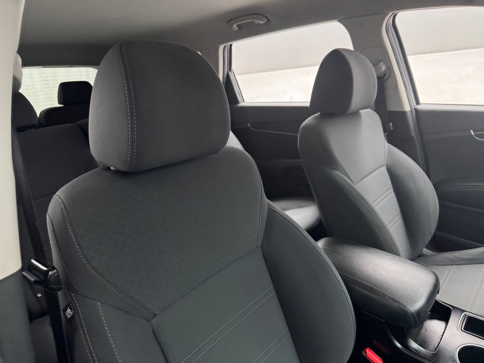Thumbnail: 2019 Kia Sorento - 2