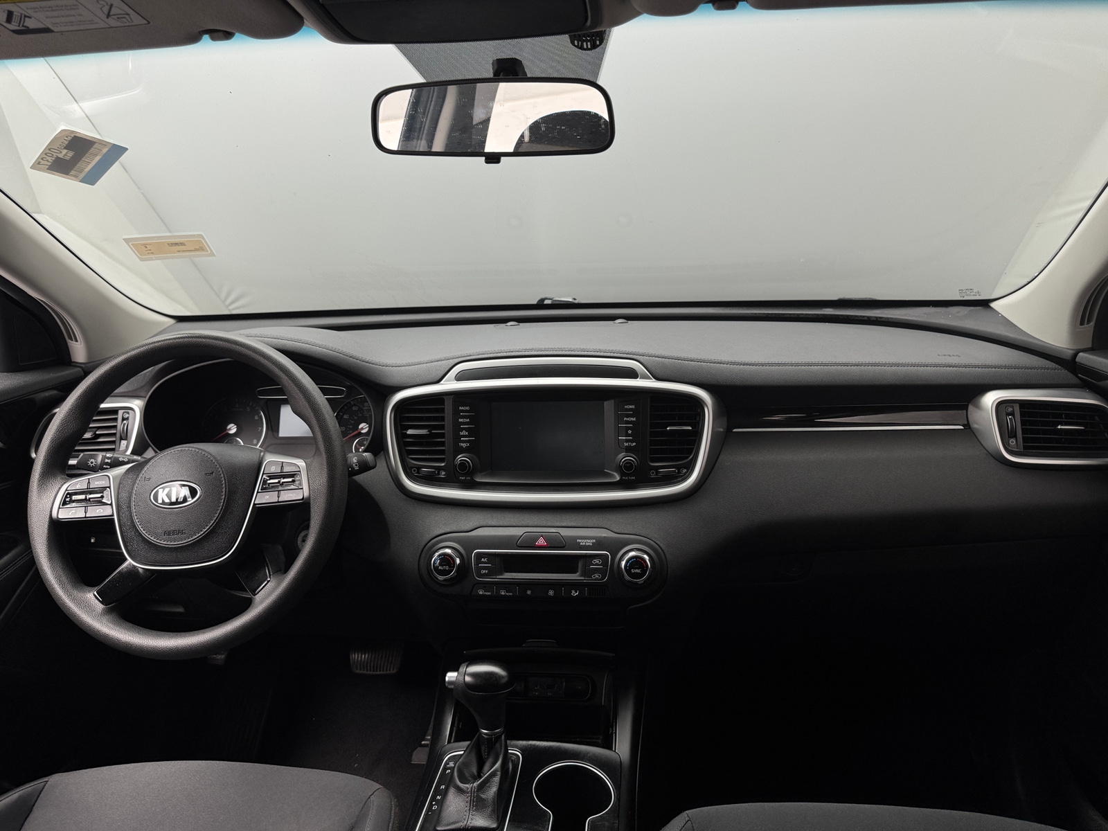 Thumbnail: 2019 Kia Sorento - 3
