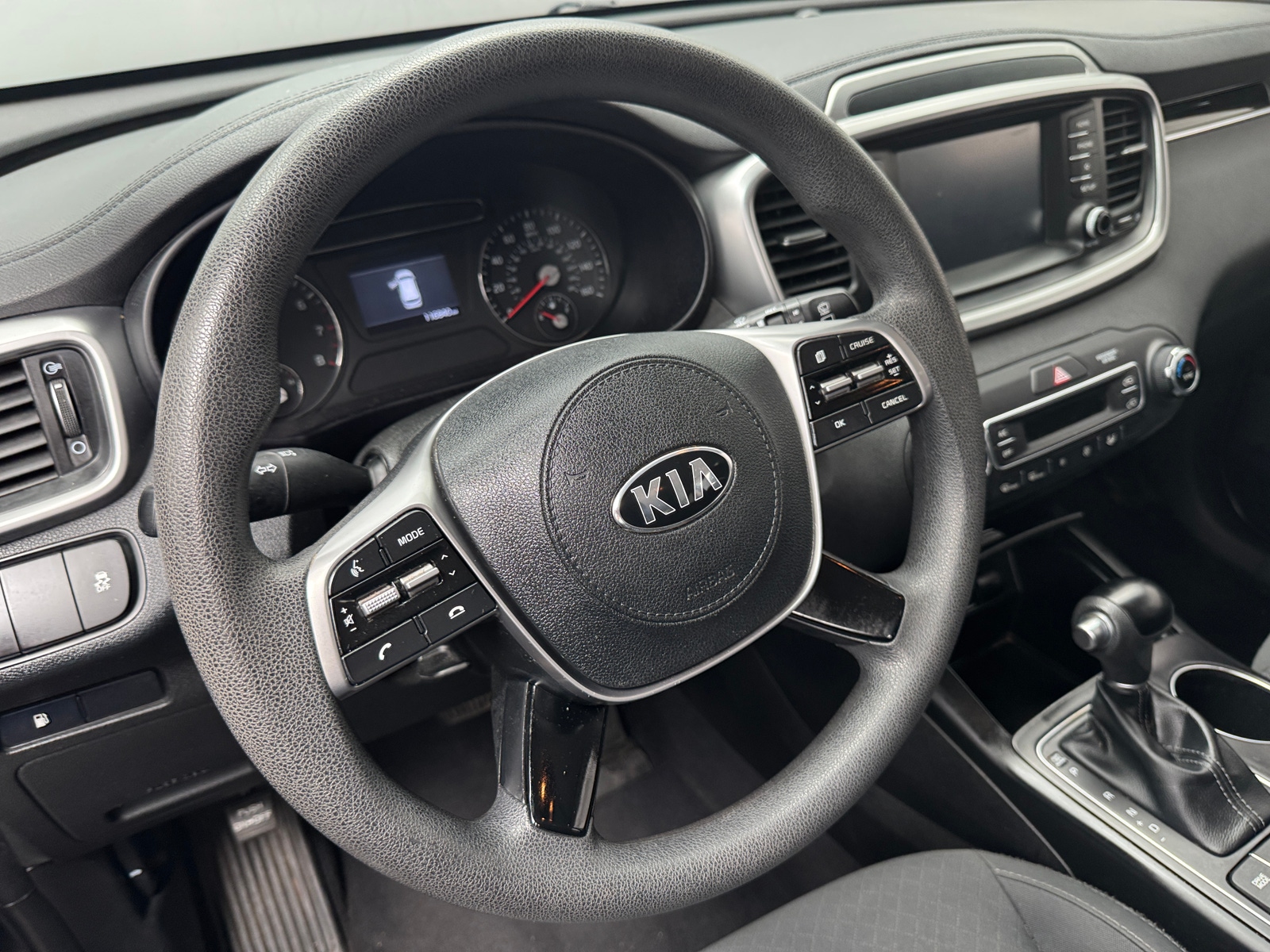 Thumbnail: 2019 Kia Sorento - 5
