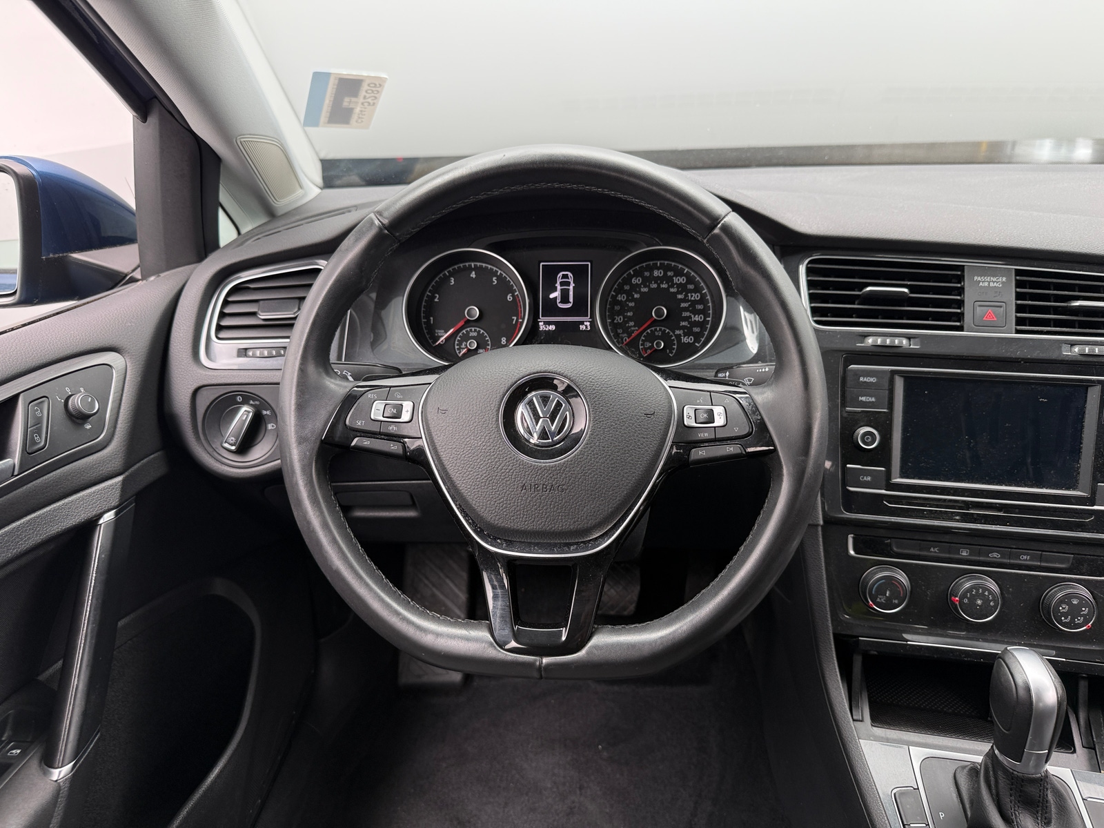 Thumbnail: 2019 Volkswagen Golf - 5
