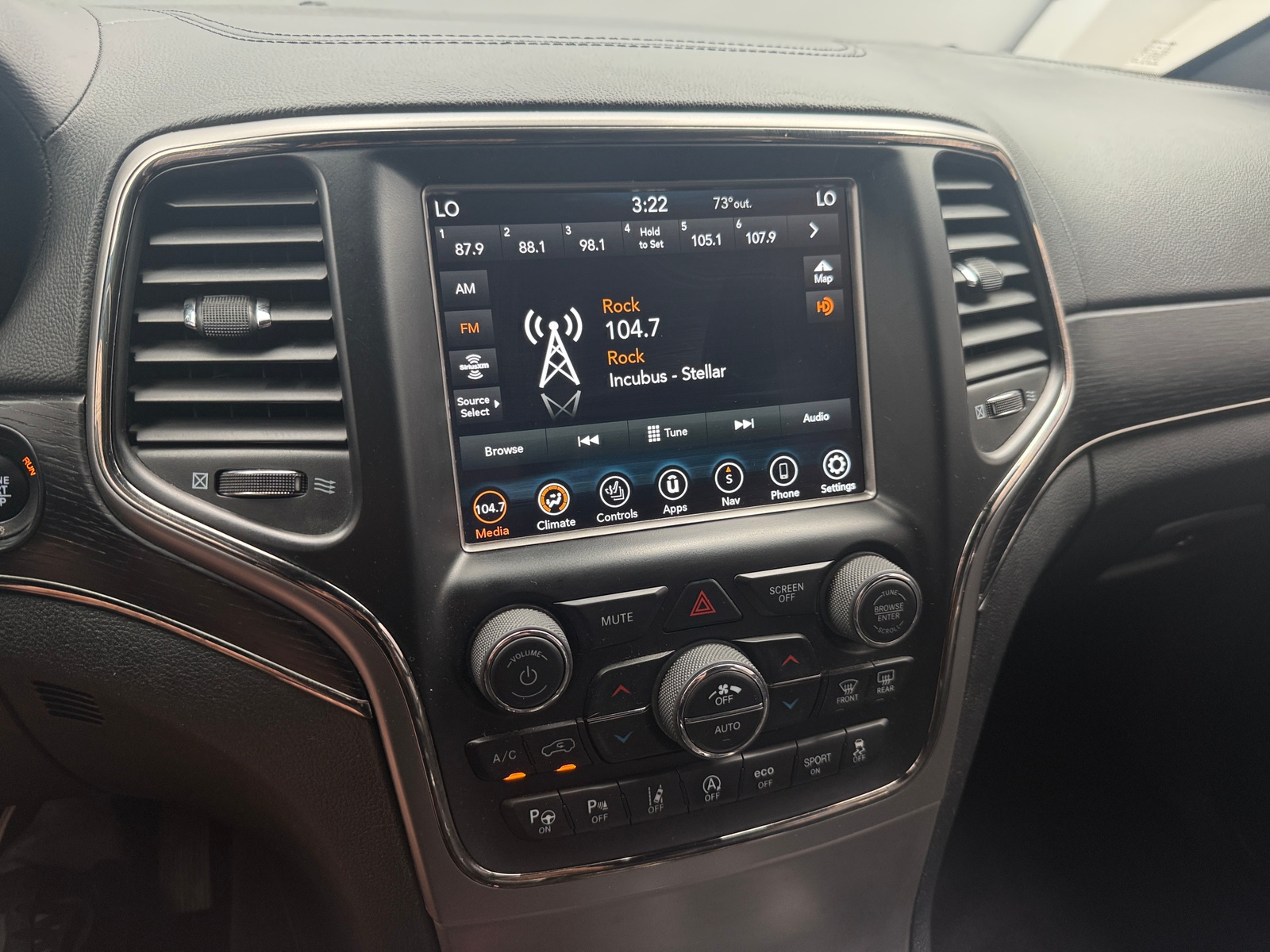 Thumbnail: 2018 Jeep Grand Cherokee - 3