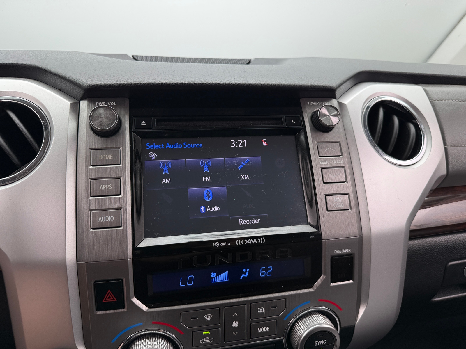 Thumbnail: 2015 Toyota Tundra - 3