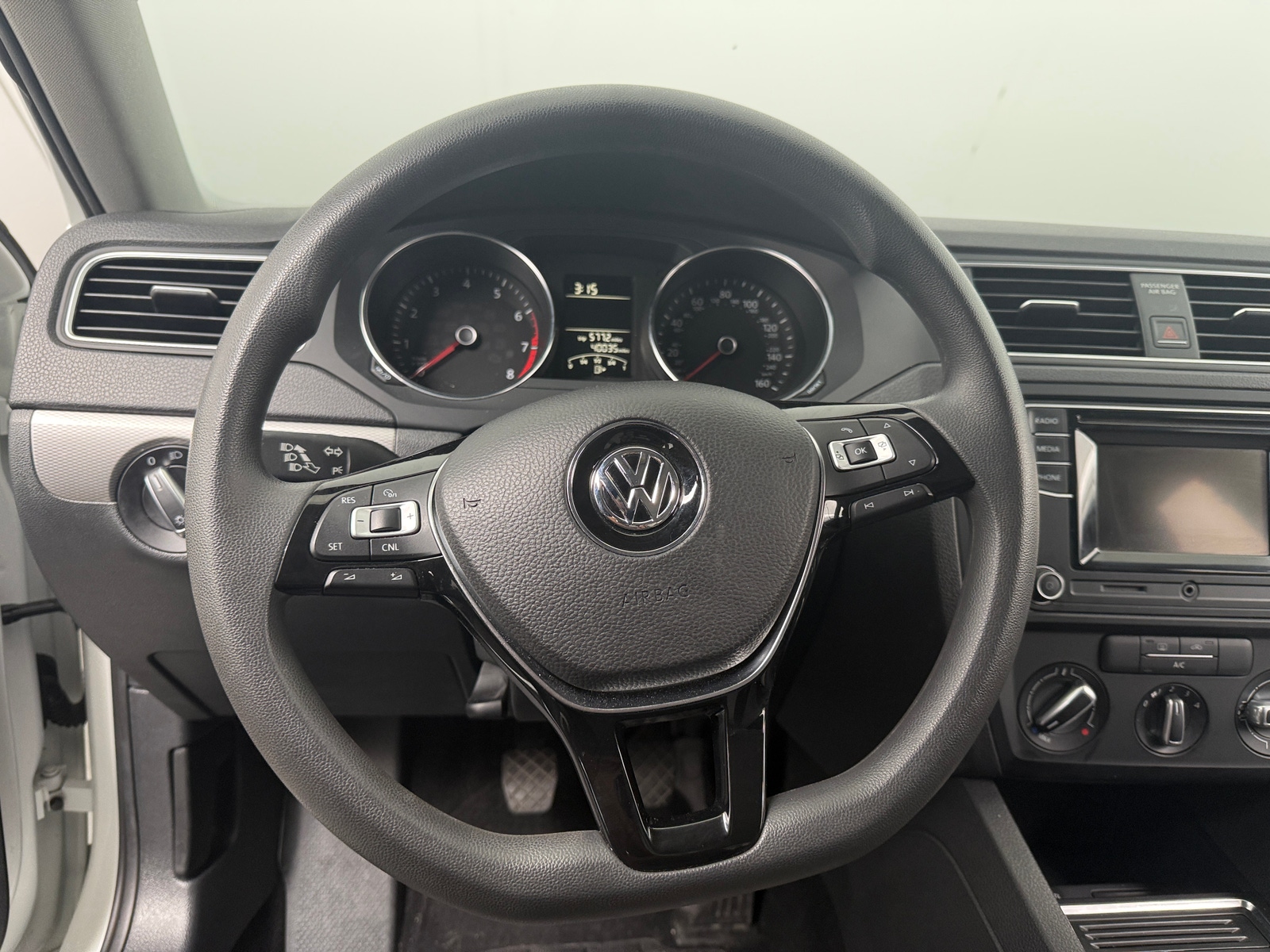 Thumbnail: 2017 Volkswagen Jetta - 5