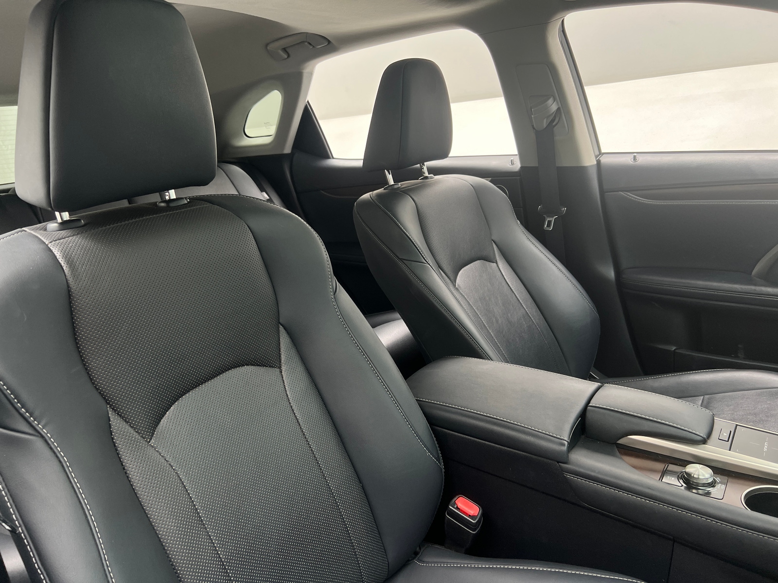 Thumbnail: 2021 Lexus RX - 2