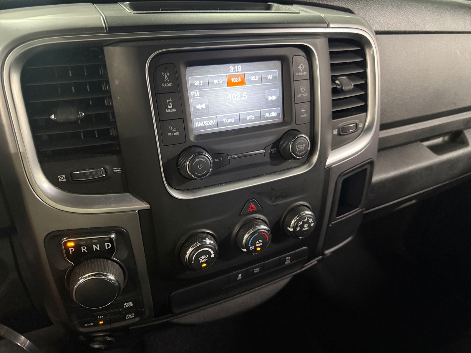 Thumbnail: 2022 RAM 1500 Classic - 4