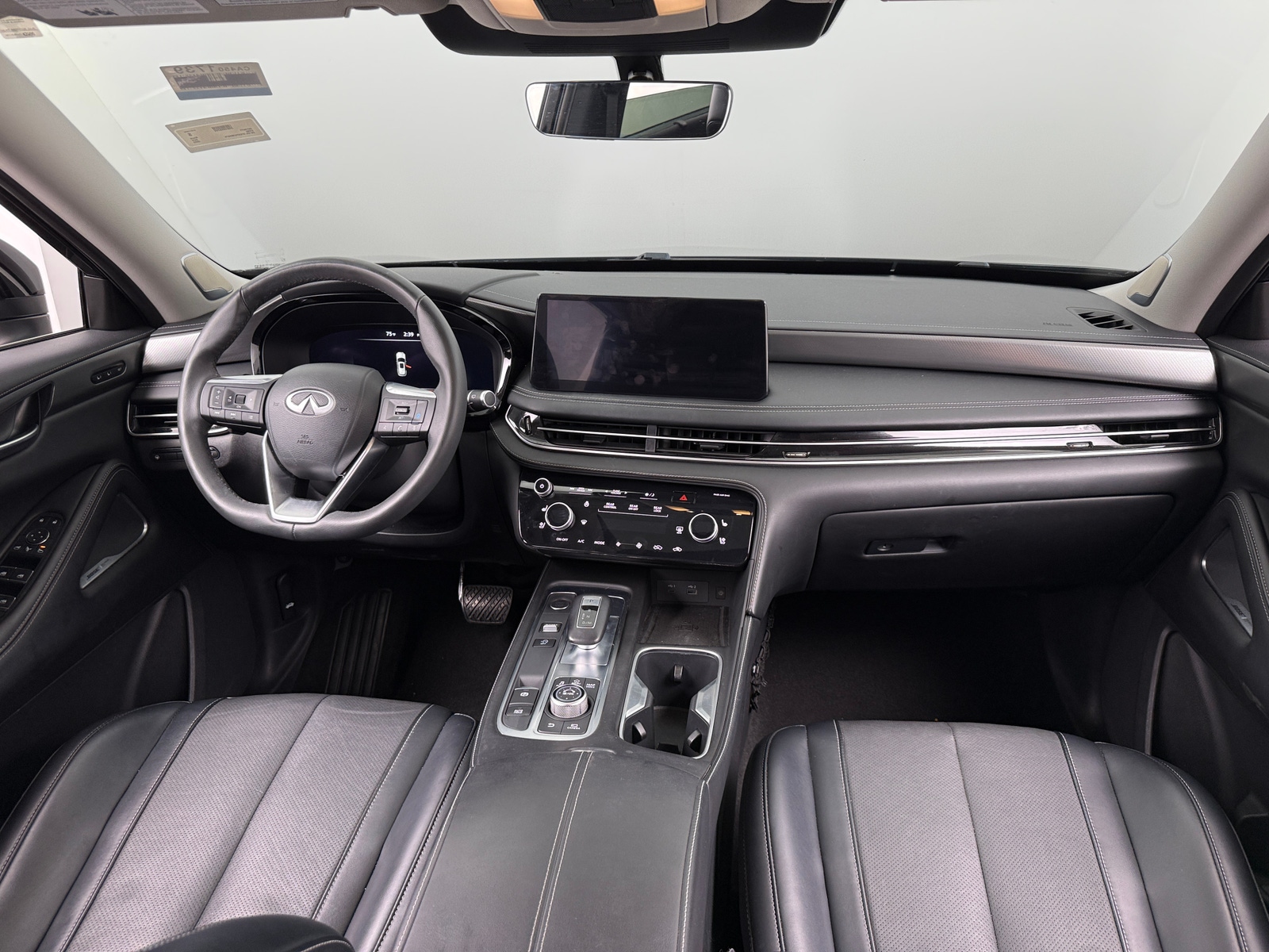 Thumbnail: 2023 INFINITI QX60 - 2