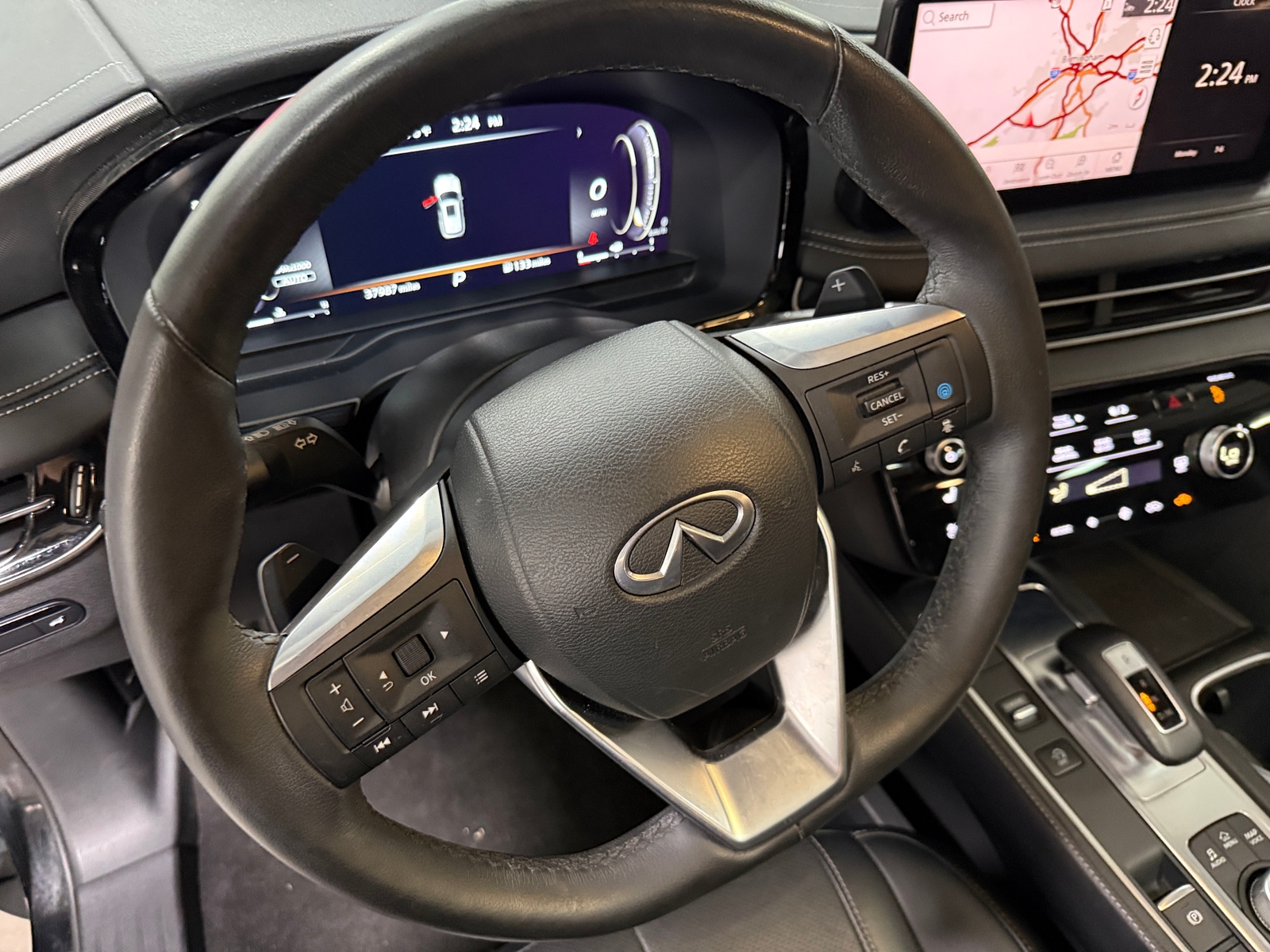 Thumbnail: 2023 INFINITI QX60 - 4