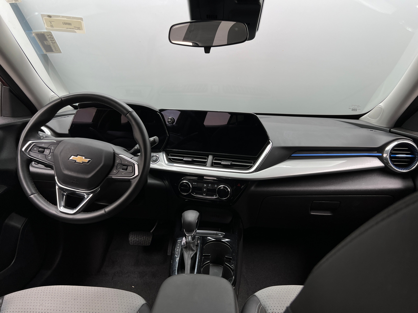 Thumbnail: 2025 Chevrolet Trax - 3