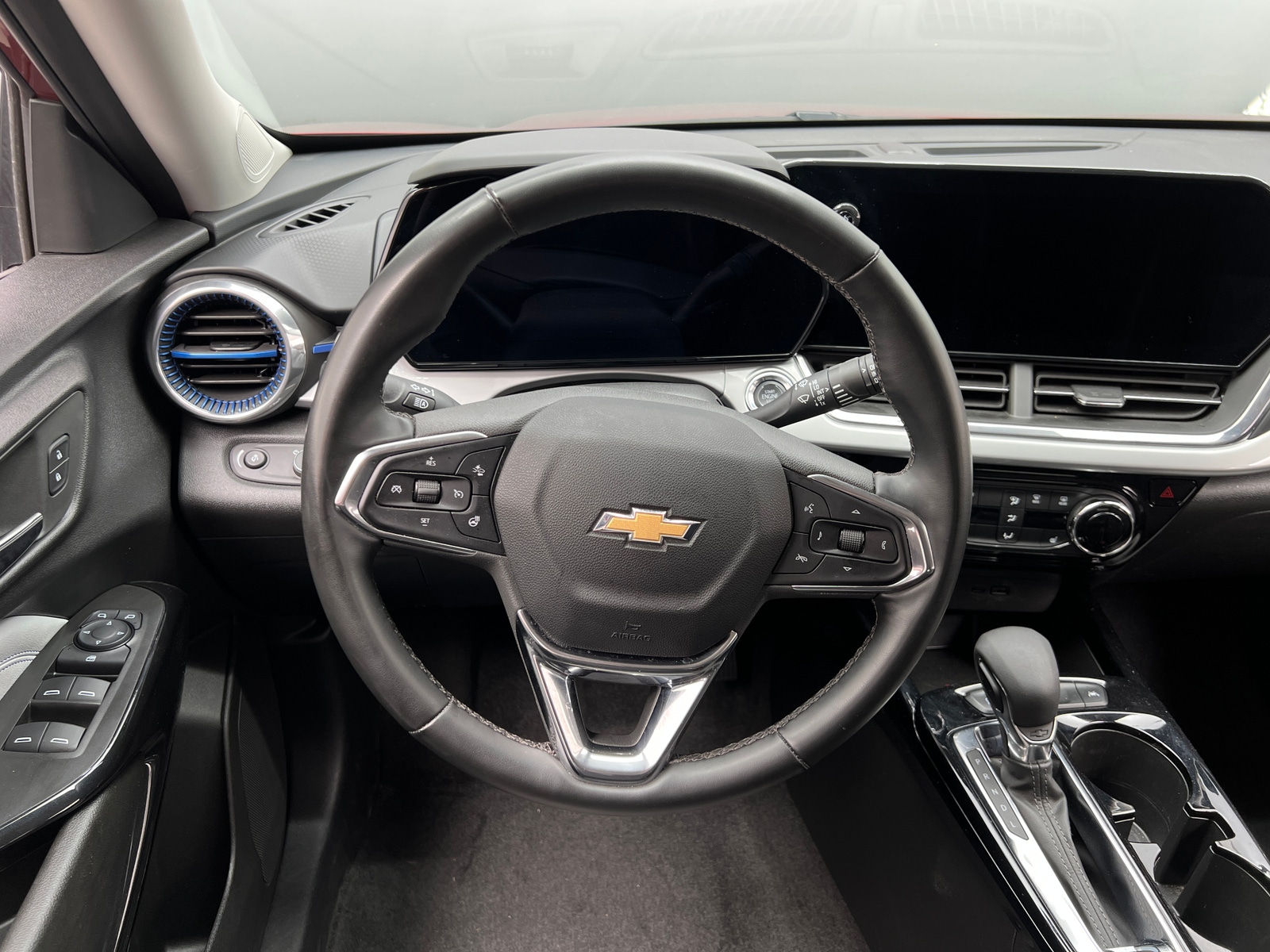 Thumbnail: 2025 Chevrolet Trax - 5