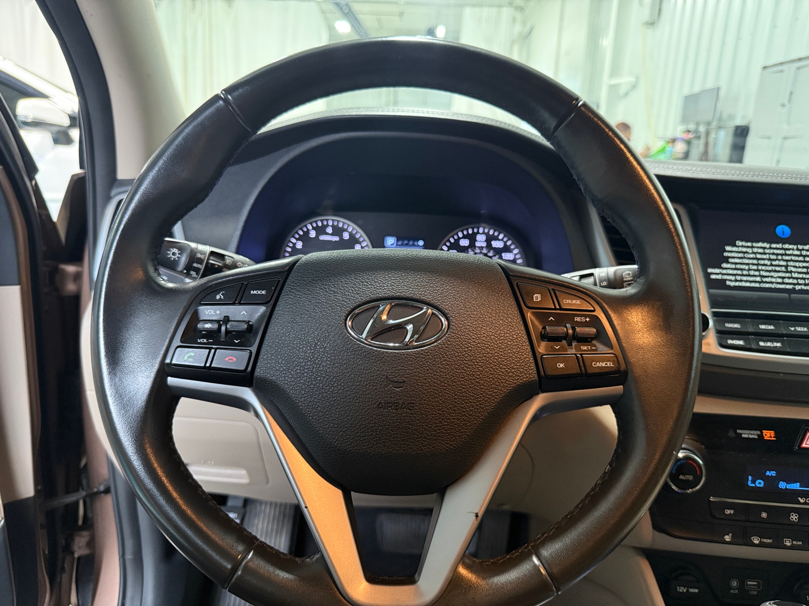 Thumbnail: 2016 Hyundai Tucson - 4