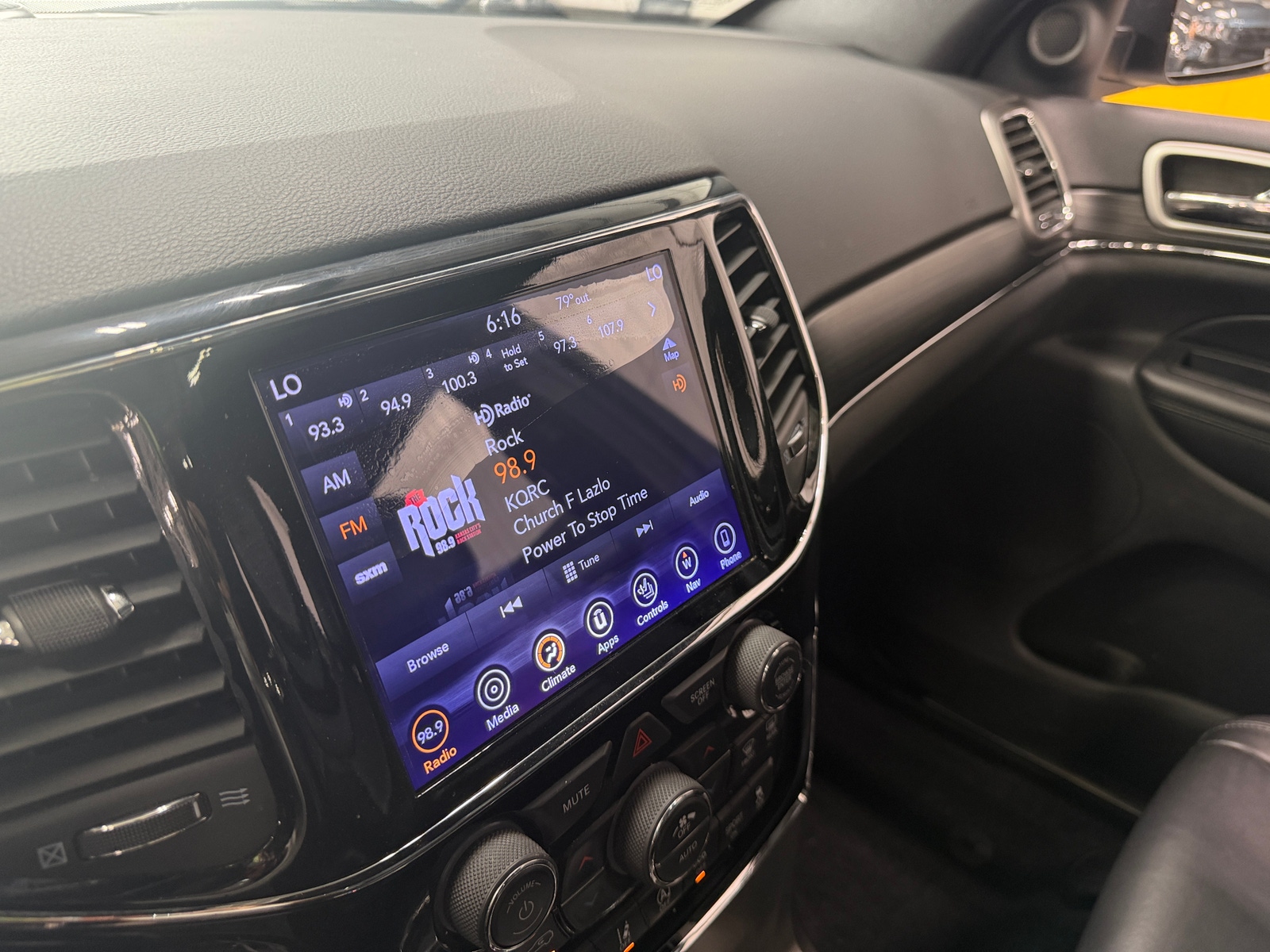 Thumbnail: 2019 Jeep Grand Cherokee - 3