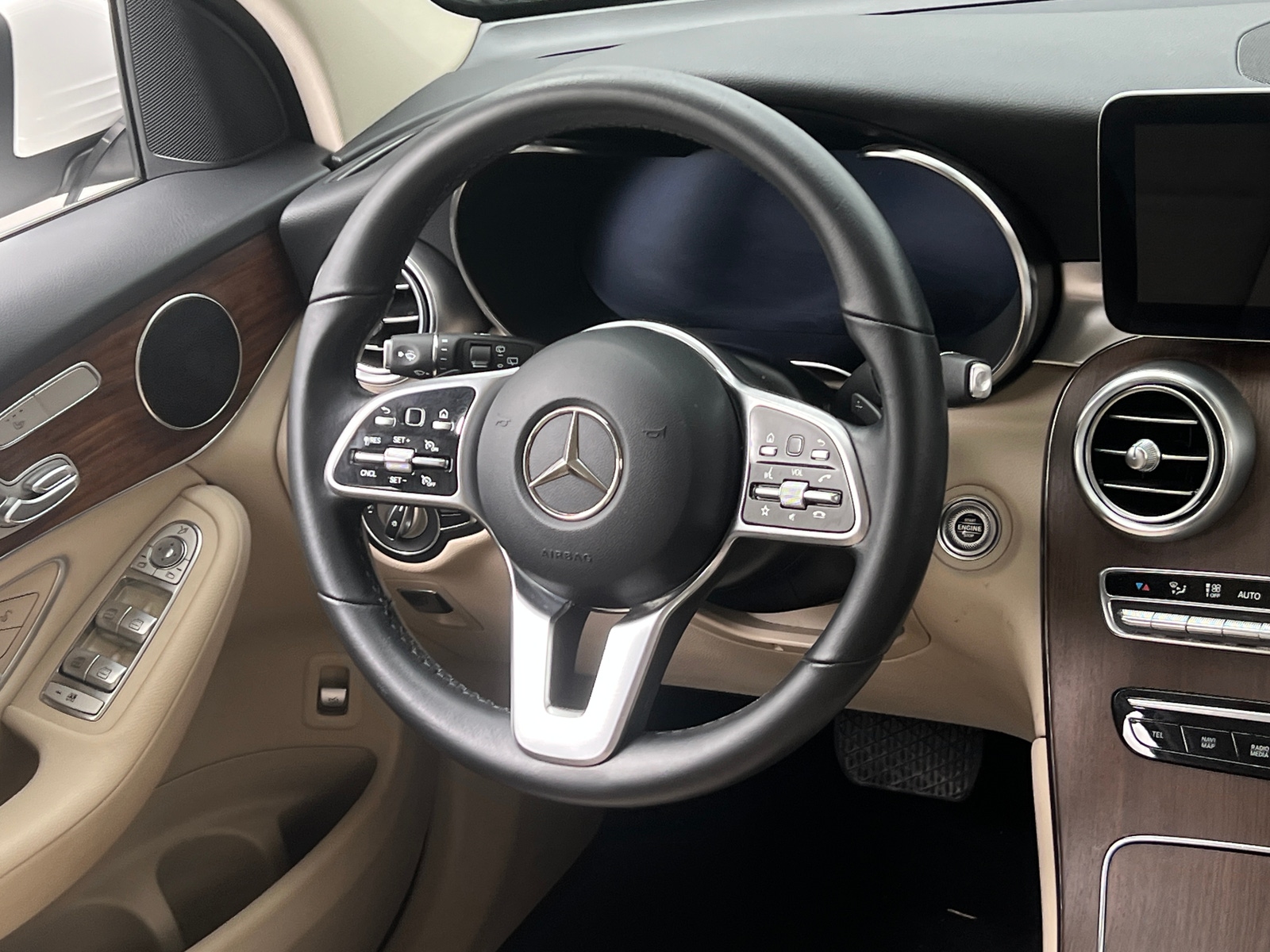 Thumbnail: 2022 Mercedes-Benz GLC - 4