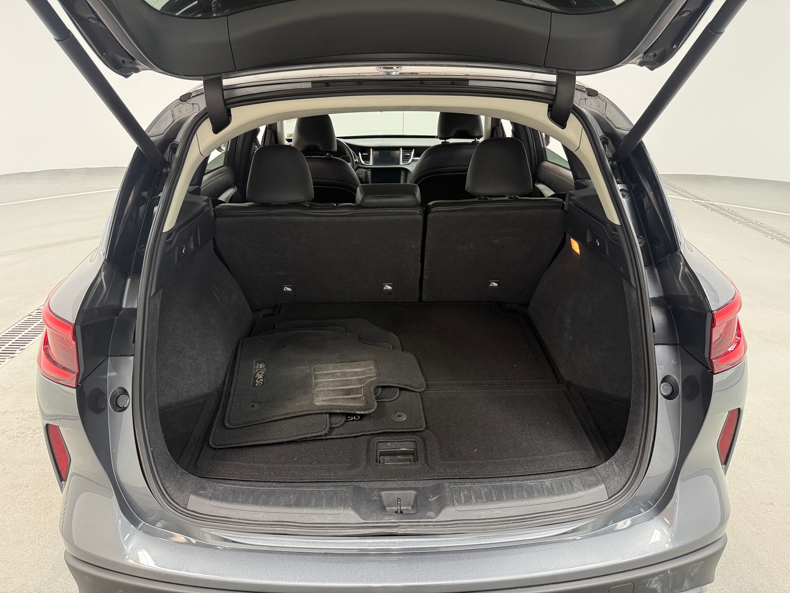 Thumbnail: 2019 INFINITI QX50 - 6