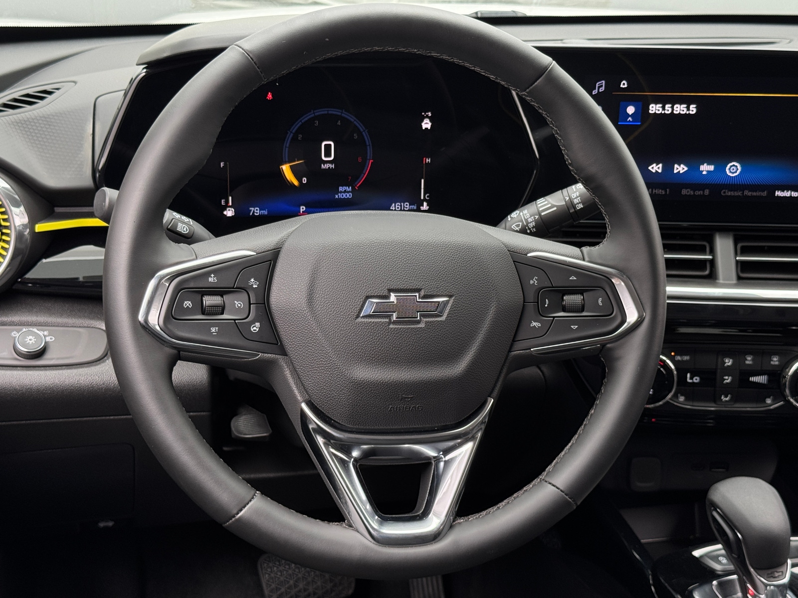 Thumbnail: 2025 Chevrolet Trax - 4