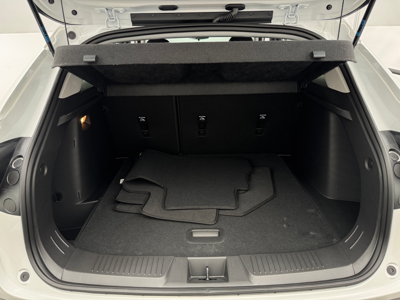 Thumbnail: 2025 Chevrolet Trax - 6