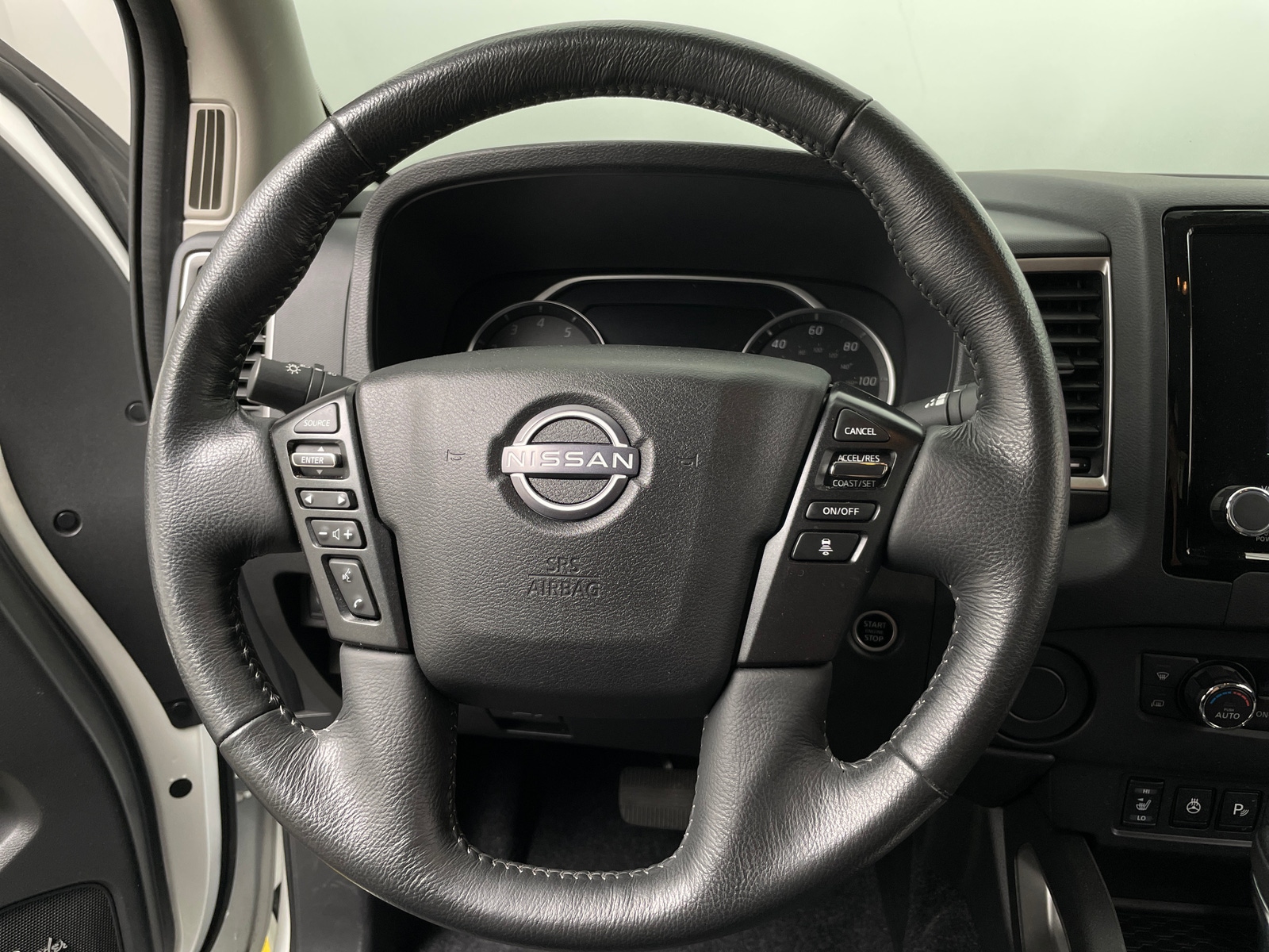 Thumbnail: 2024 Nissan Frontier - 5