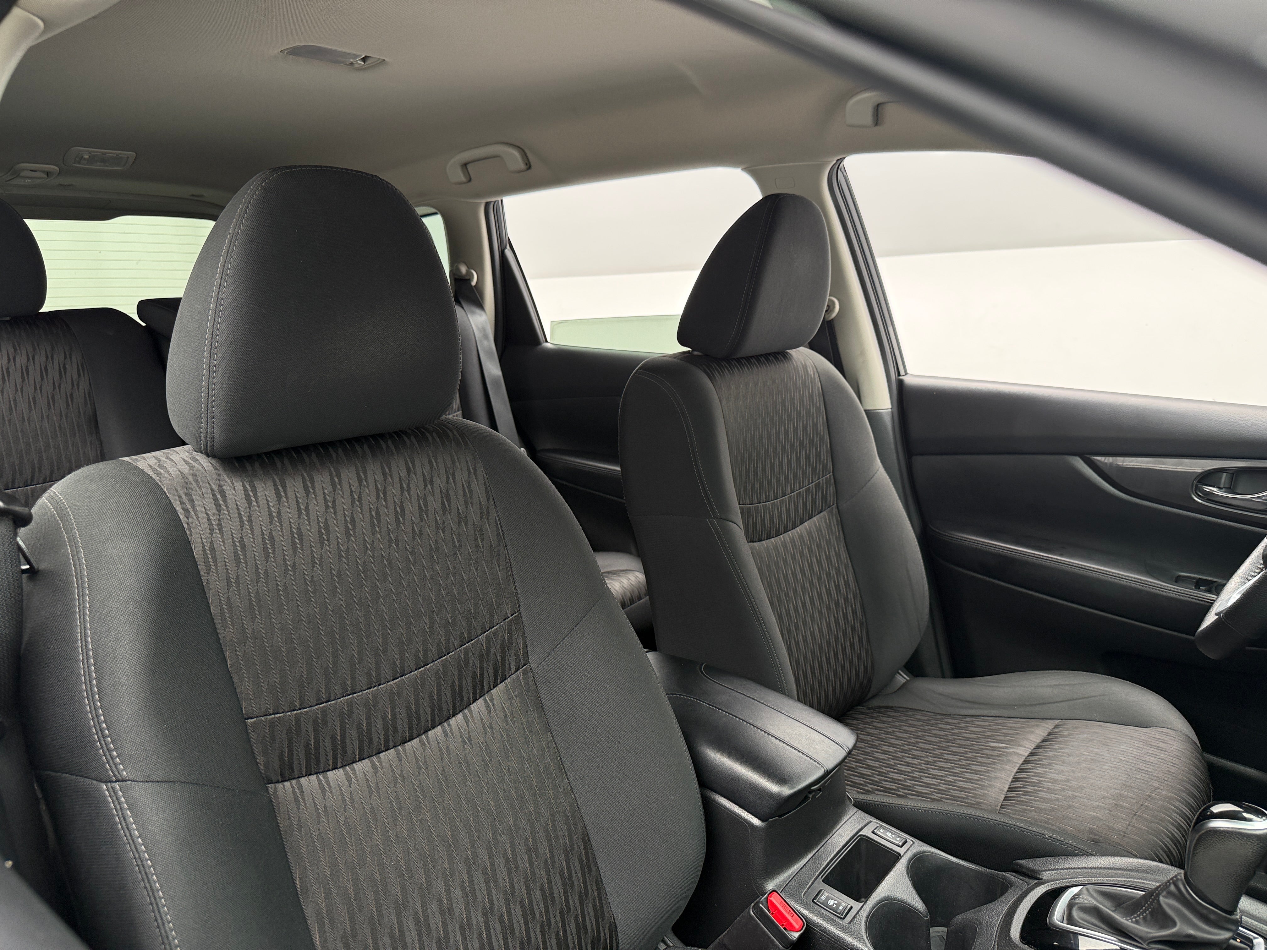 Used 2020 Nissan Rogue SV with VIN 5N1AT2MVXLC796025 for sale in Pewaukee, WI