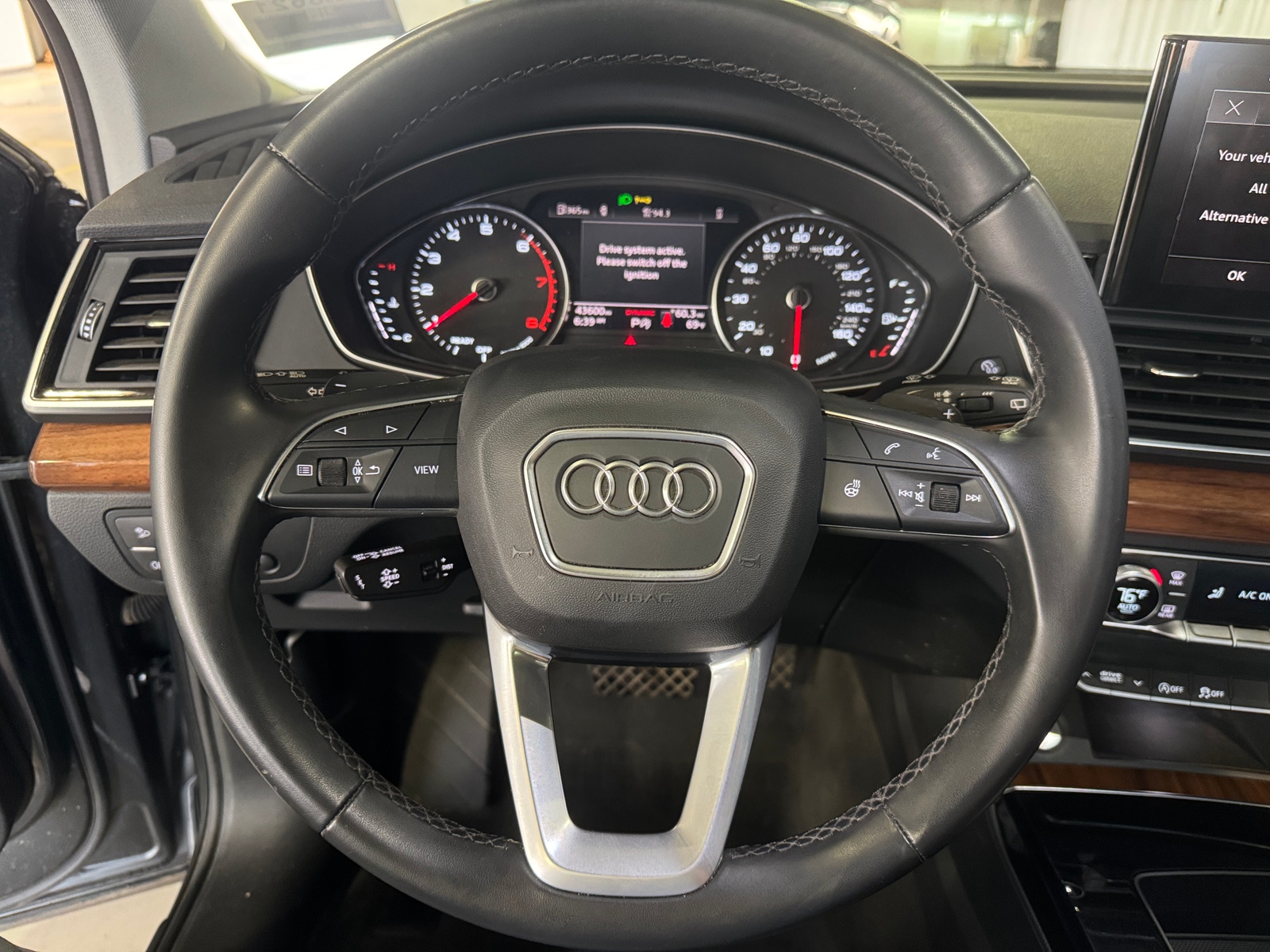 Thumbnail: 2023 Audi Q5 - 4