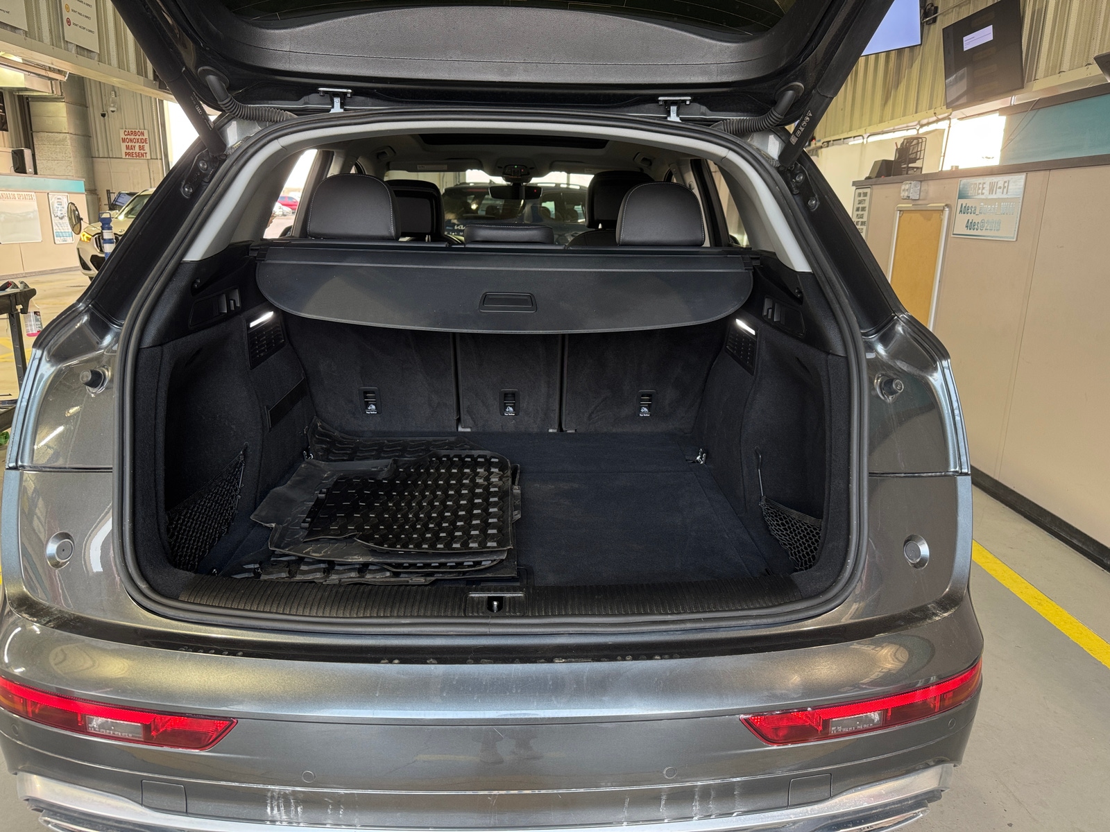 Thumbnail: 2023 Audi Q5 - 6