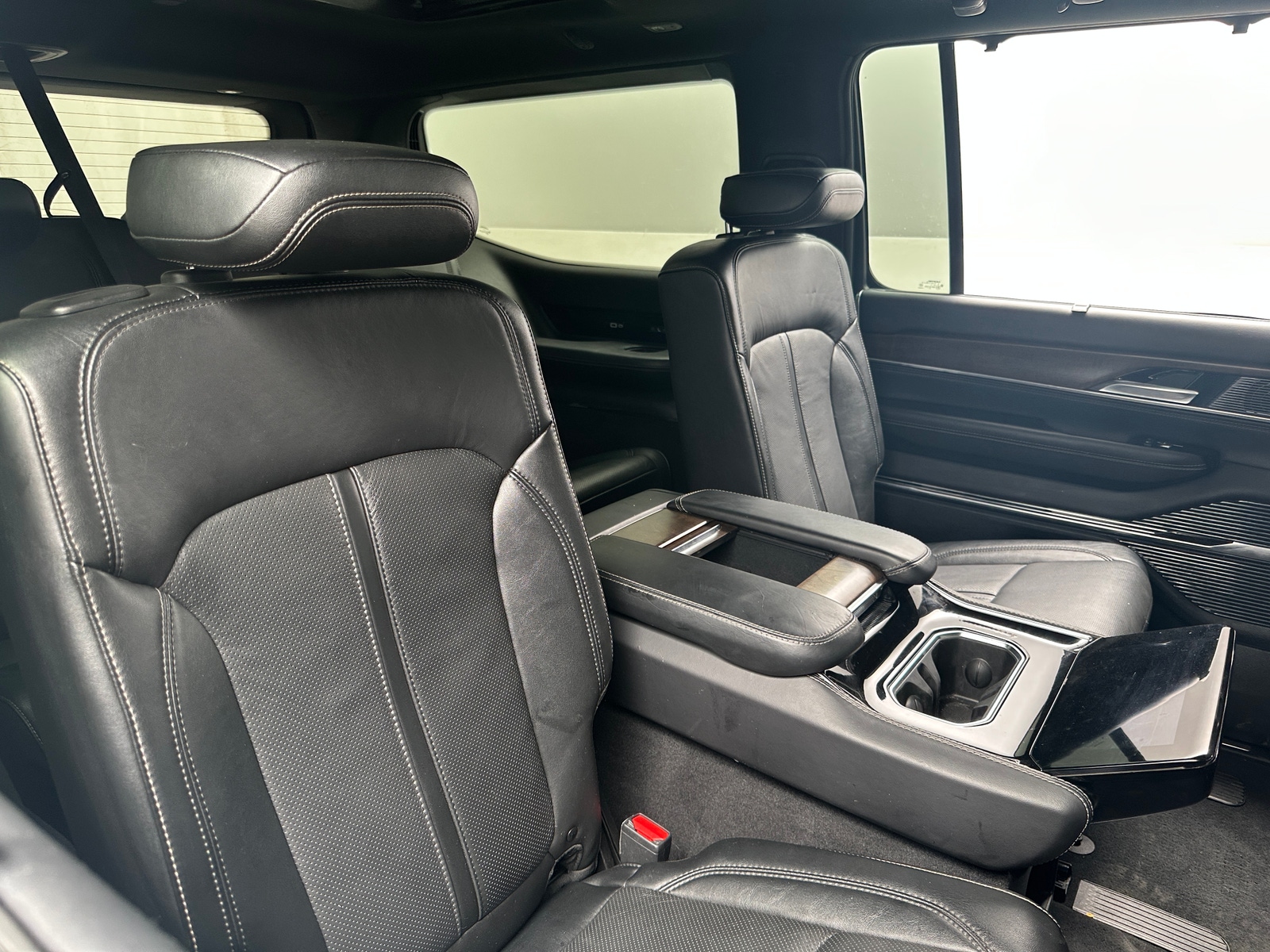 Thumbnail: 2022 Jeep Grand Wagoneer - 5