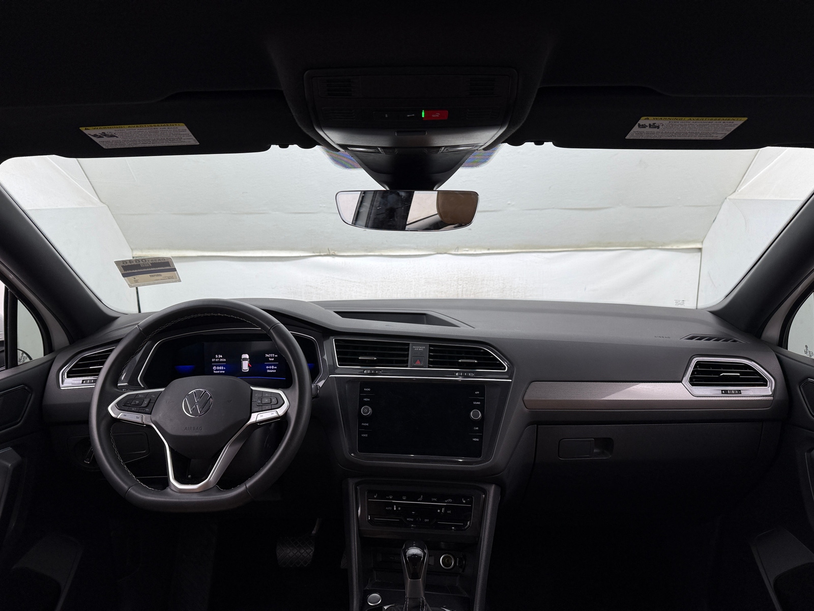 Thumbnail: 2022 Volkswagen Tiguan - 2