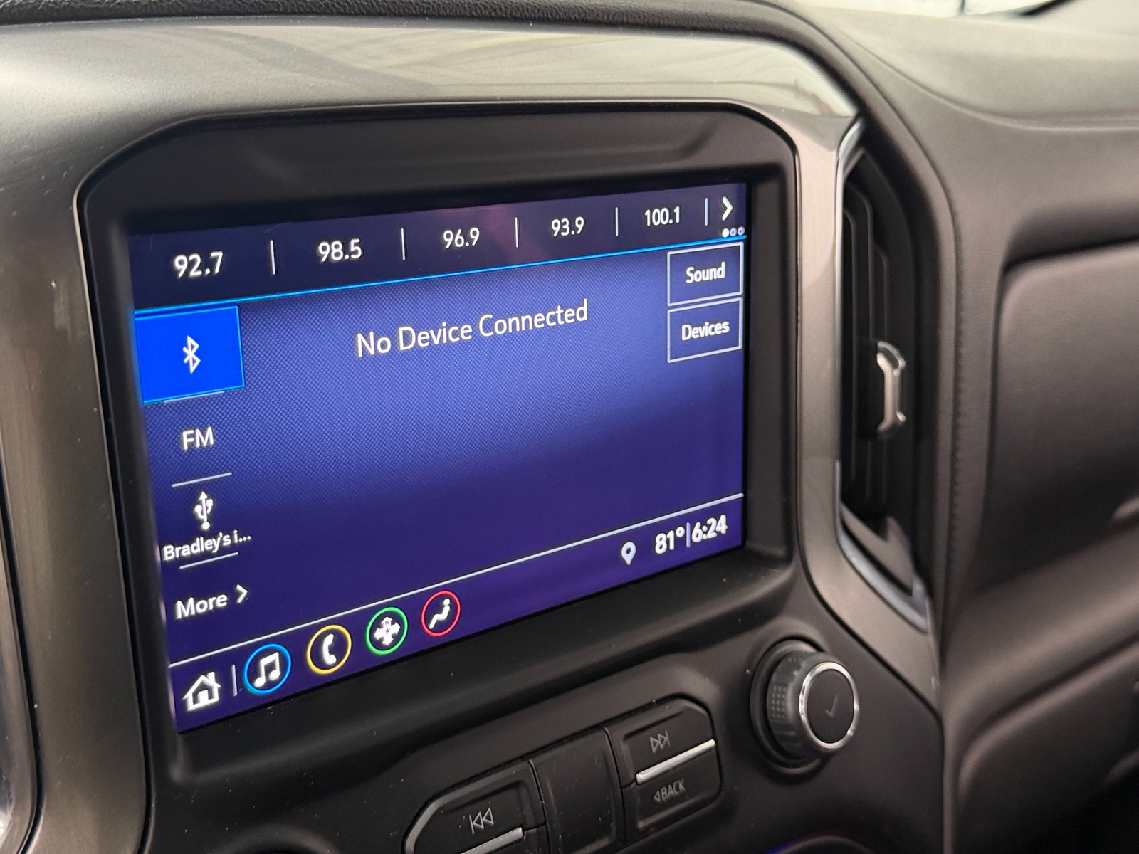Thumbnail: 2019 Chevrolet Silverado 1500 - 3