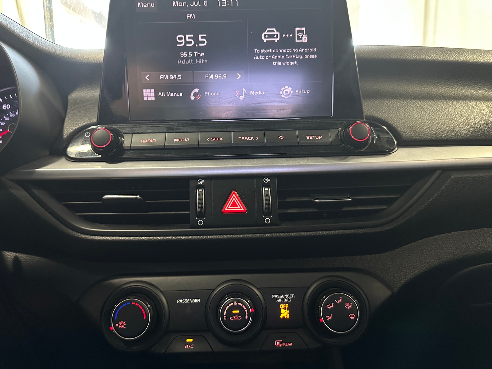 Thumbnail: 2024 Kia Forte - 4