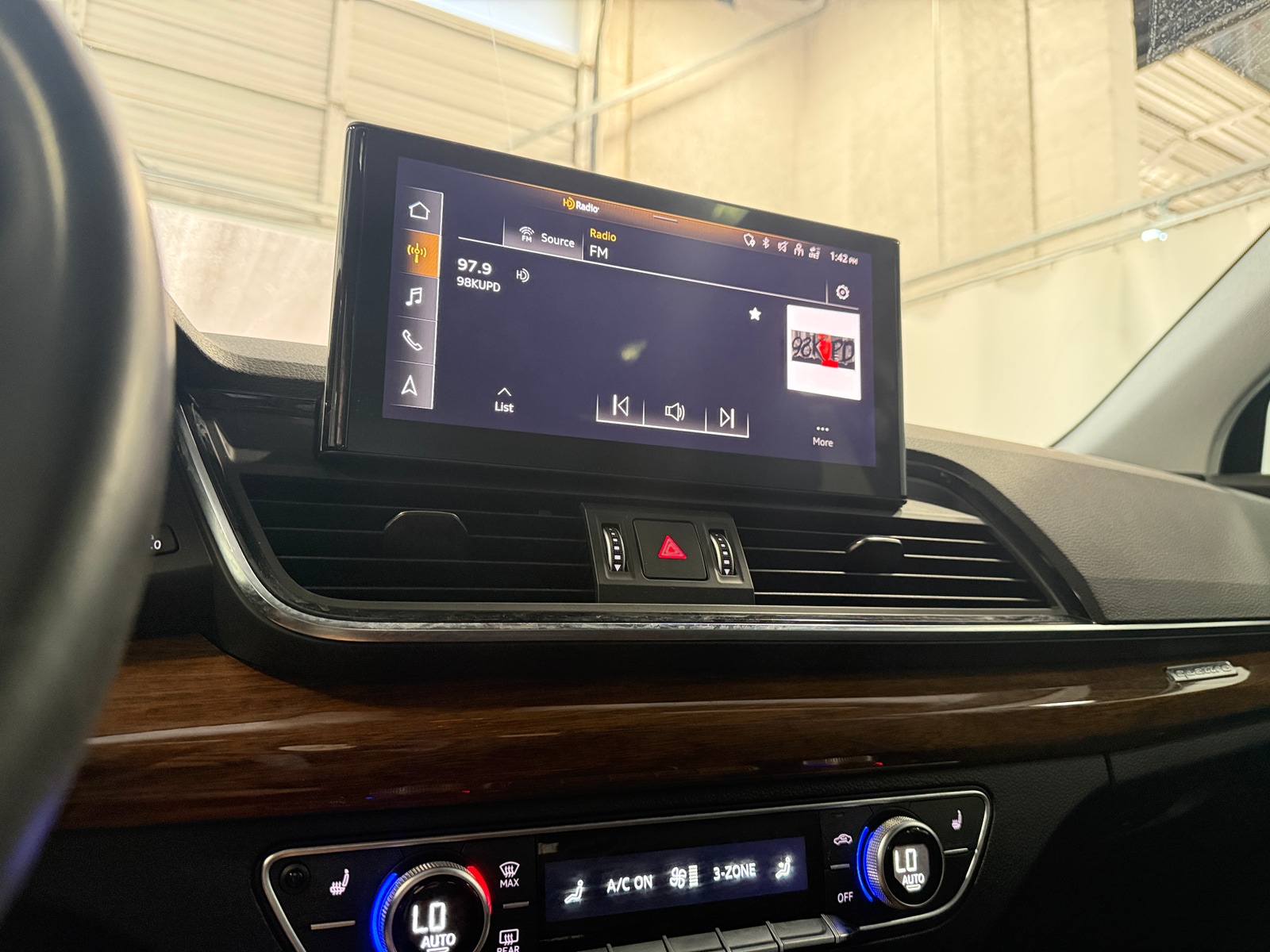 Thumbnail: 2022 Audi Q5 - 3