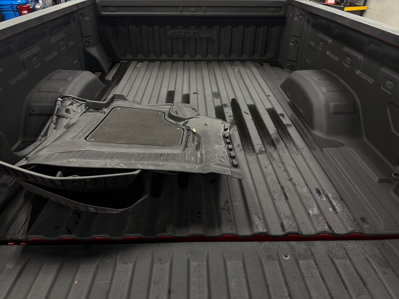 Thumbnail: 2024 GMC Sierra 2500 - 6