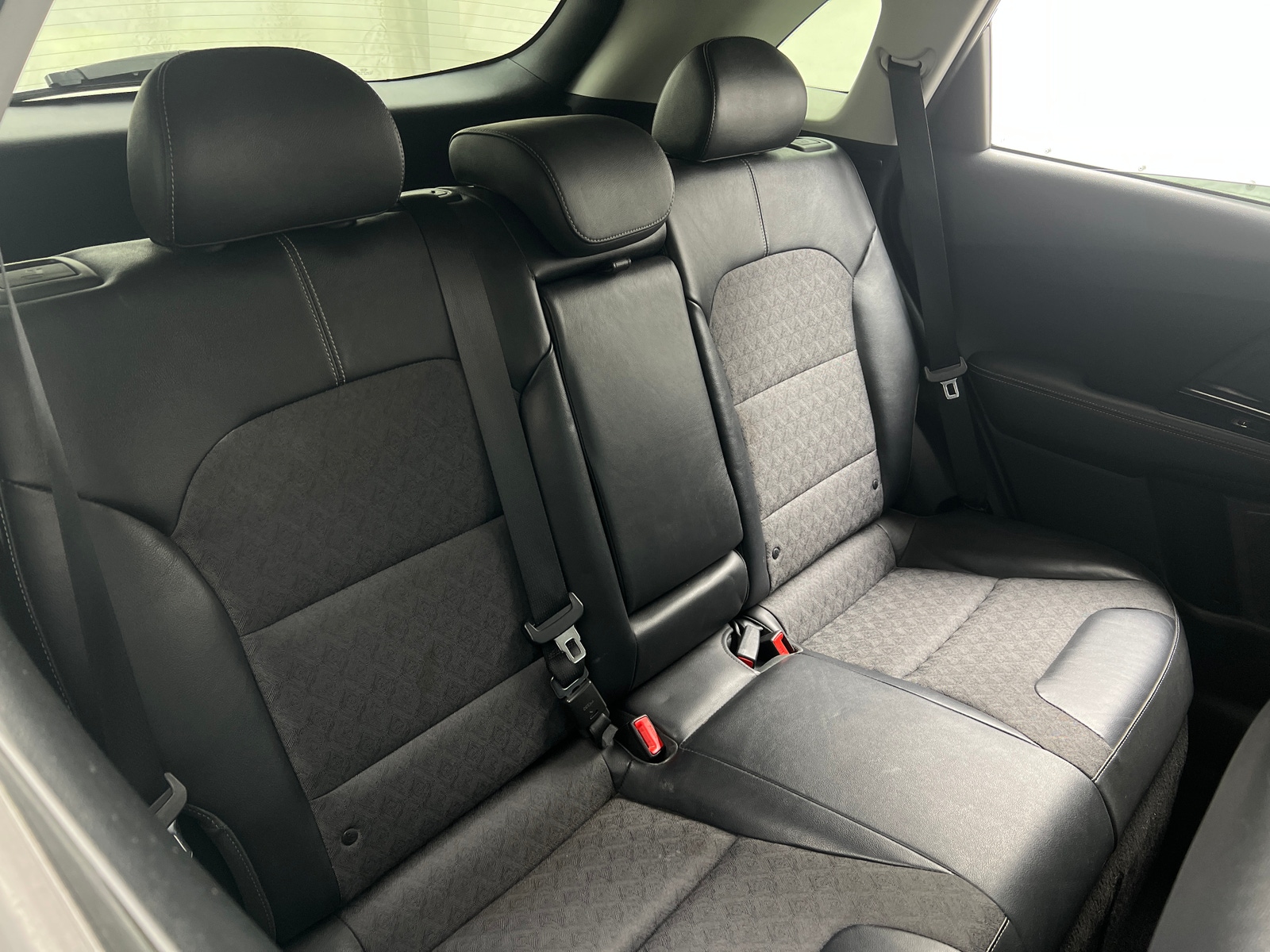Thumbnail: 2019 Kia Niro - 6