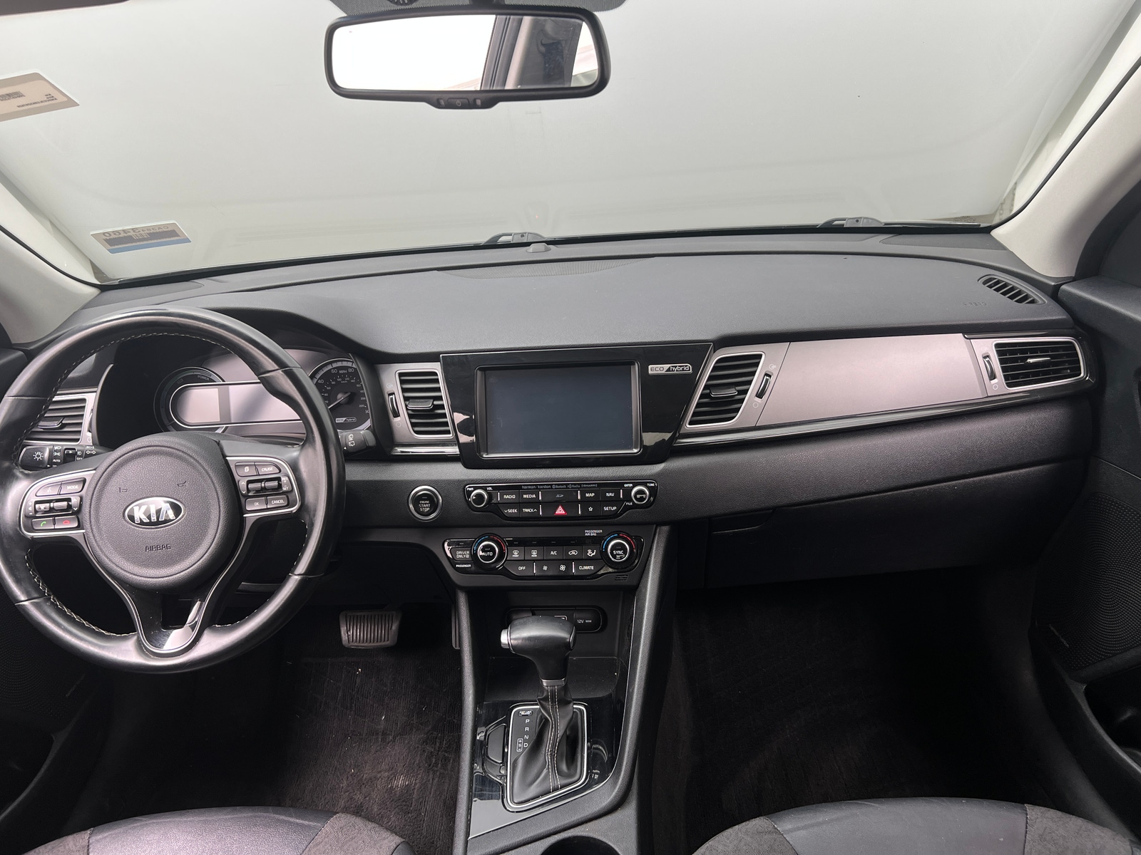 Thumbnail: 2019 Kia Niro - 3