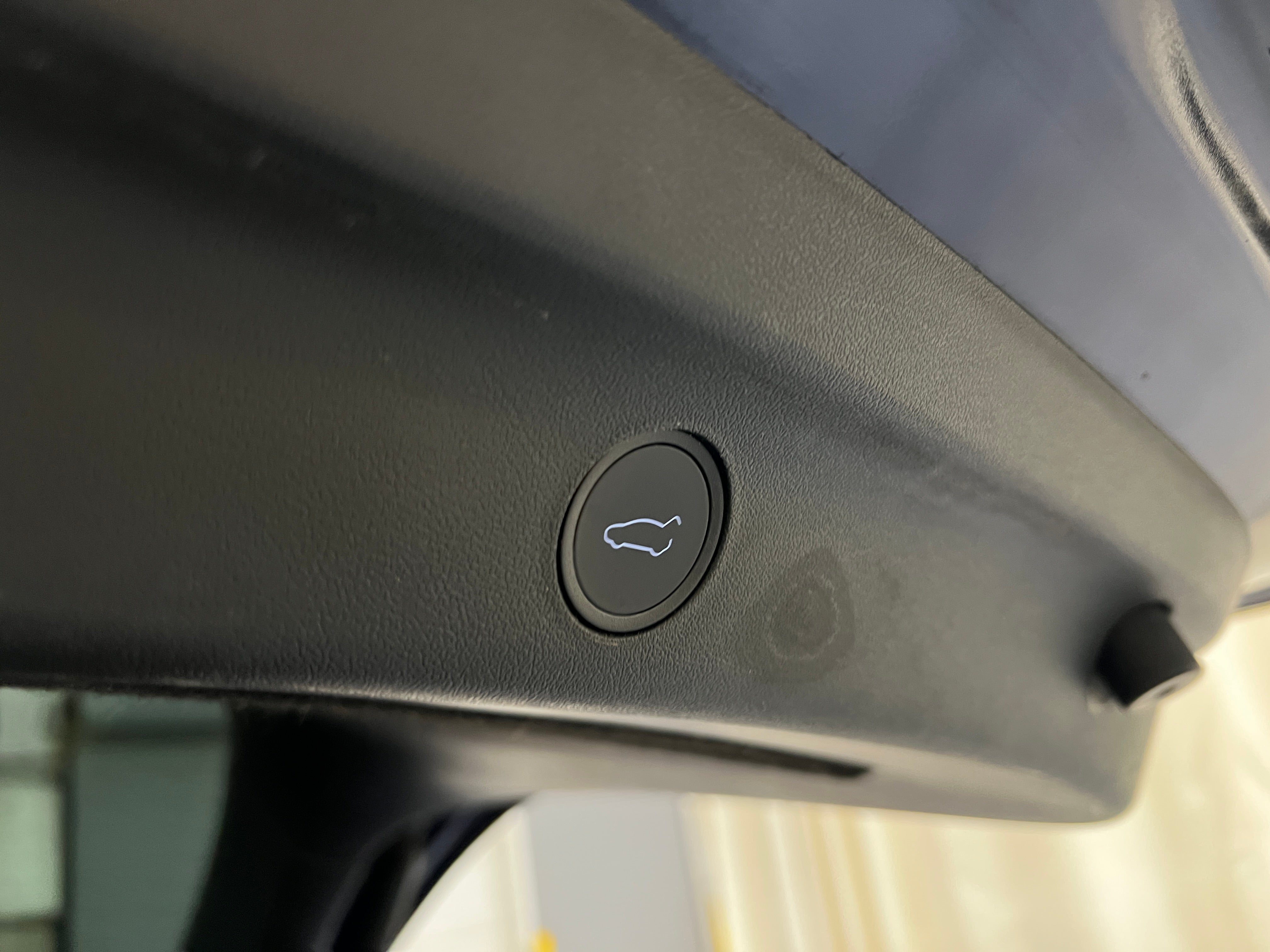 Used 2022 Tesla Model Y Long Range with VIN 7SAYGDEE1NF559434 for sale in Auburn, WA