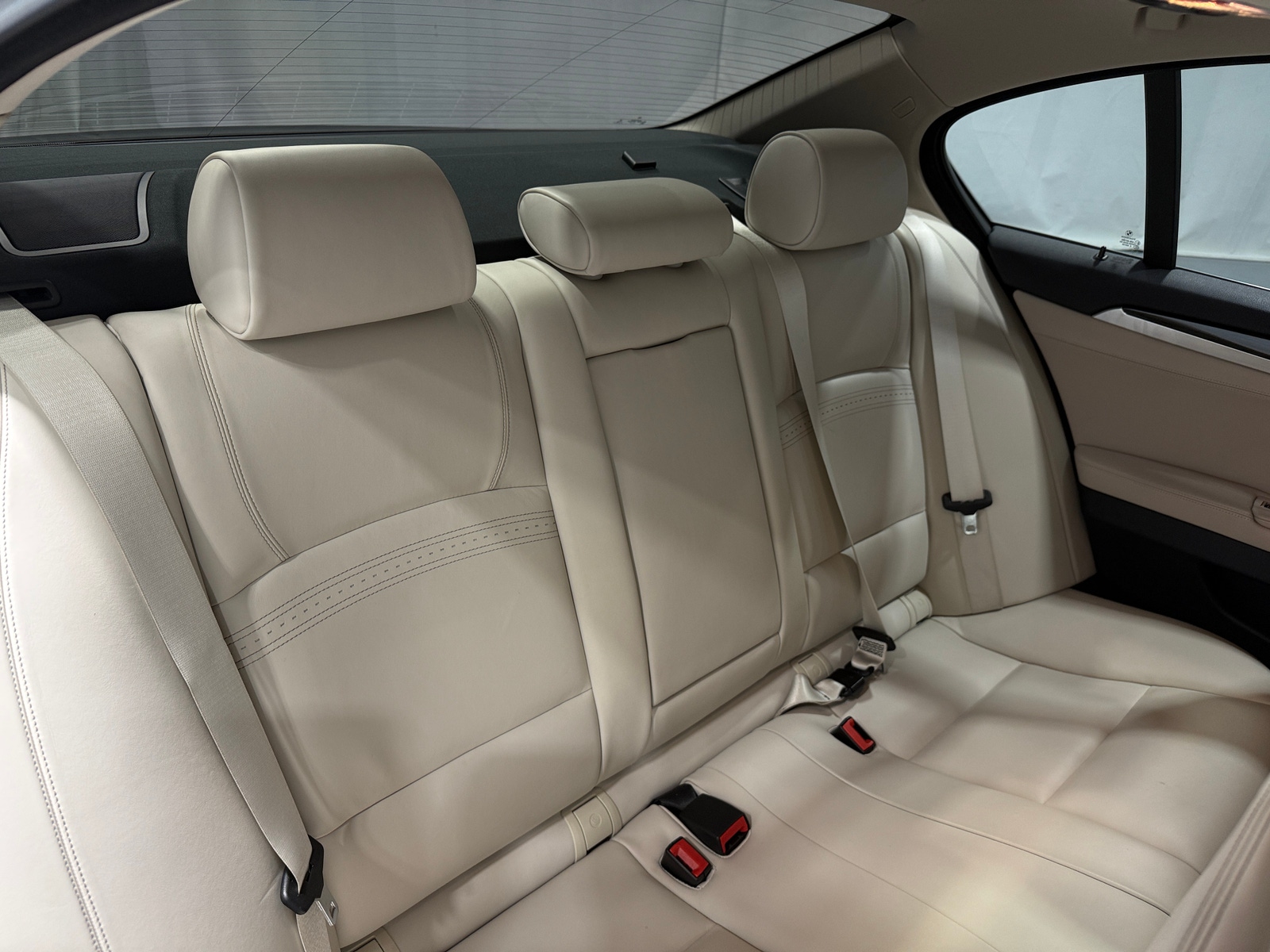 Thumbnail: 2015 BMW 5 Series - 5
