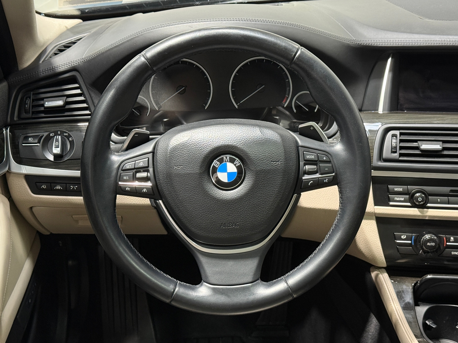 Thumbnail: 2015 BMW 5 Series - 4