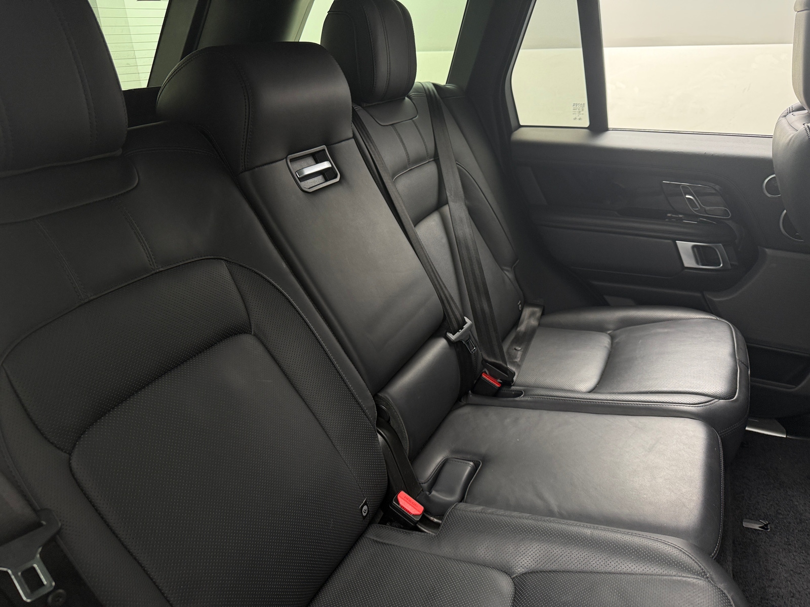 Thumbnail: 2021 Land Rover Range Rover - 5