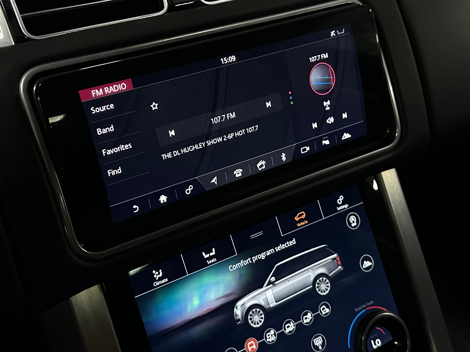 Thumbnail: 2021 Land Rover Range Rover - 3