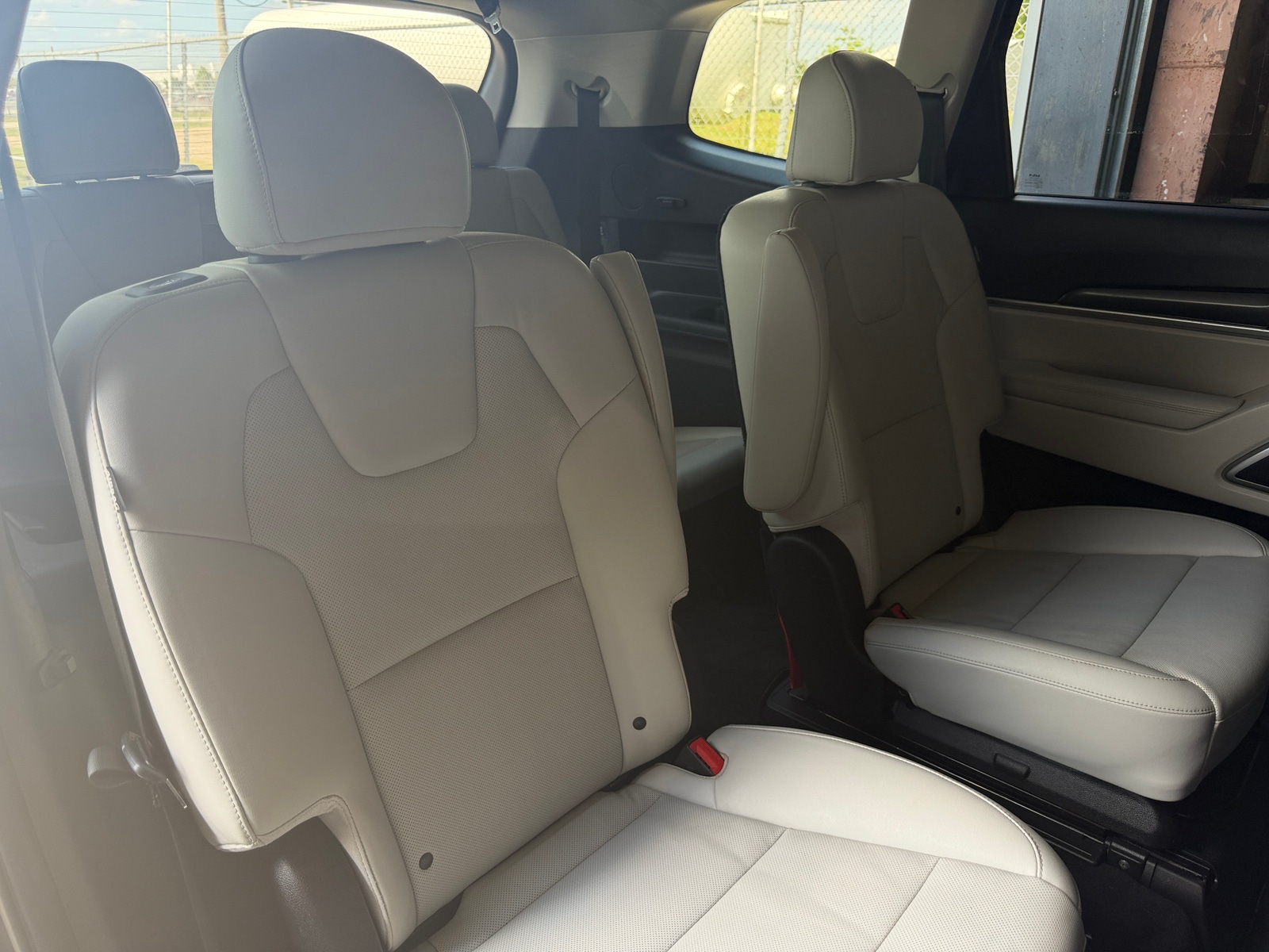 Thumbnail: 2023 Kia Telluride - 5