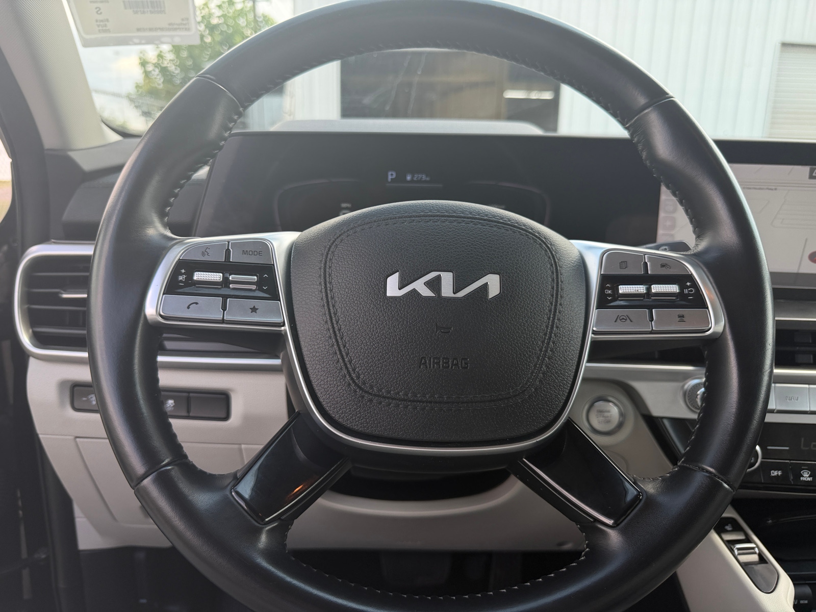 Thumbnail: 2023 Kia Telluride - 4