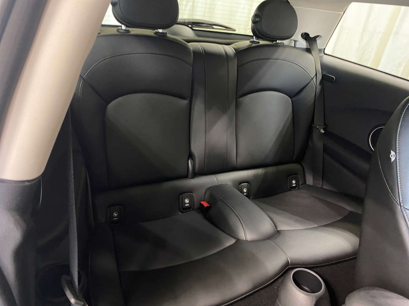 Thumbnail: 2014 MINI Cooper Hardtop - 6