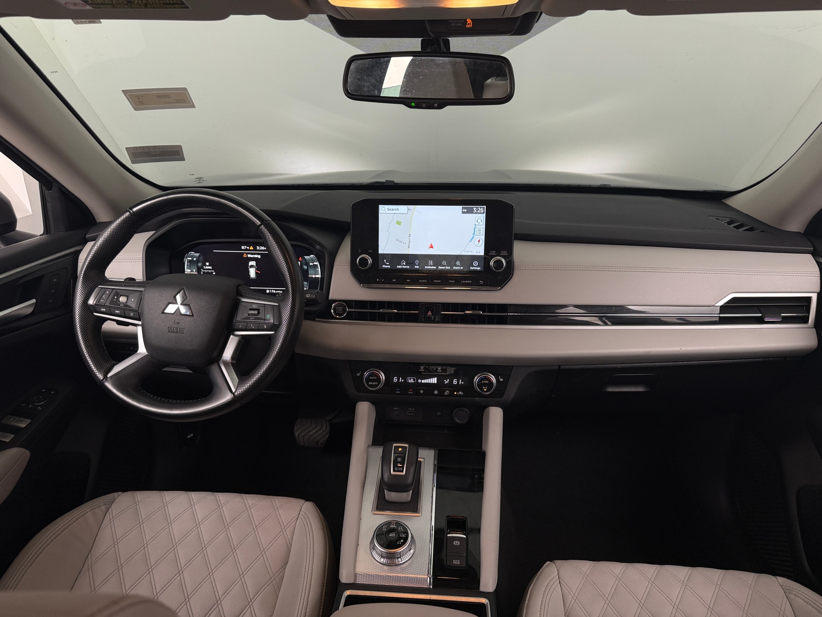 Thumbnail: 2023 Mitsubishi Outlander - 2