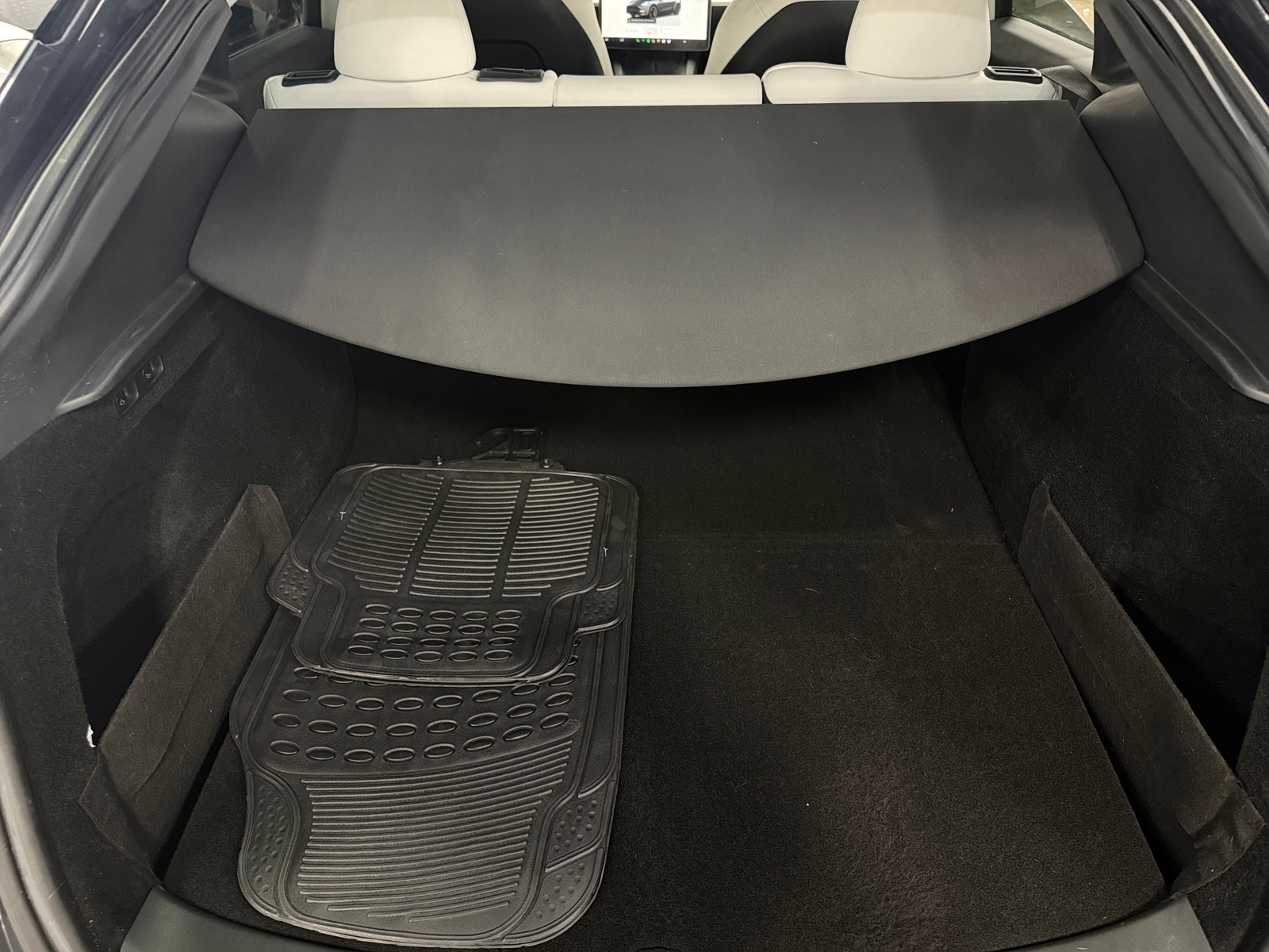 Thumbnail: 2023 Tesla Model Y - 6