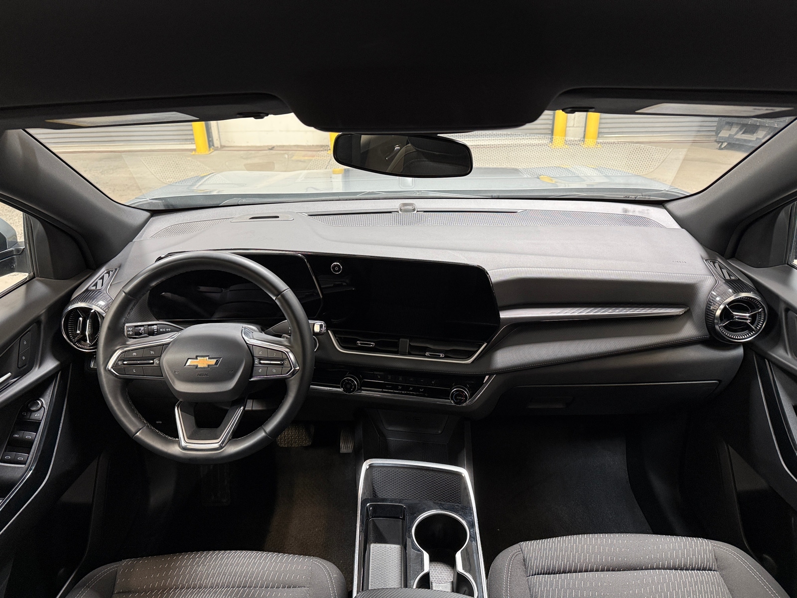 Thumbnail: 2025 Chevrolet Equinox - 3