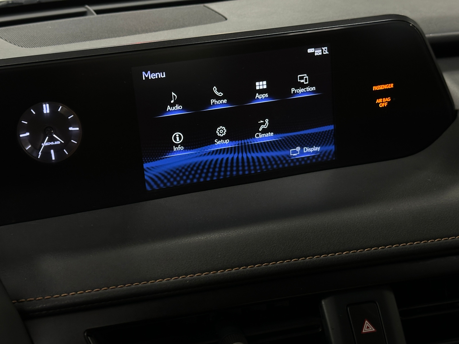 Thumbnail: 2019 Lexus UX - 3