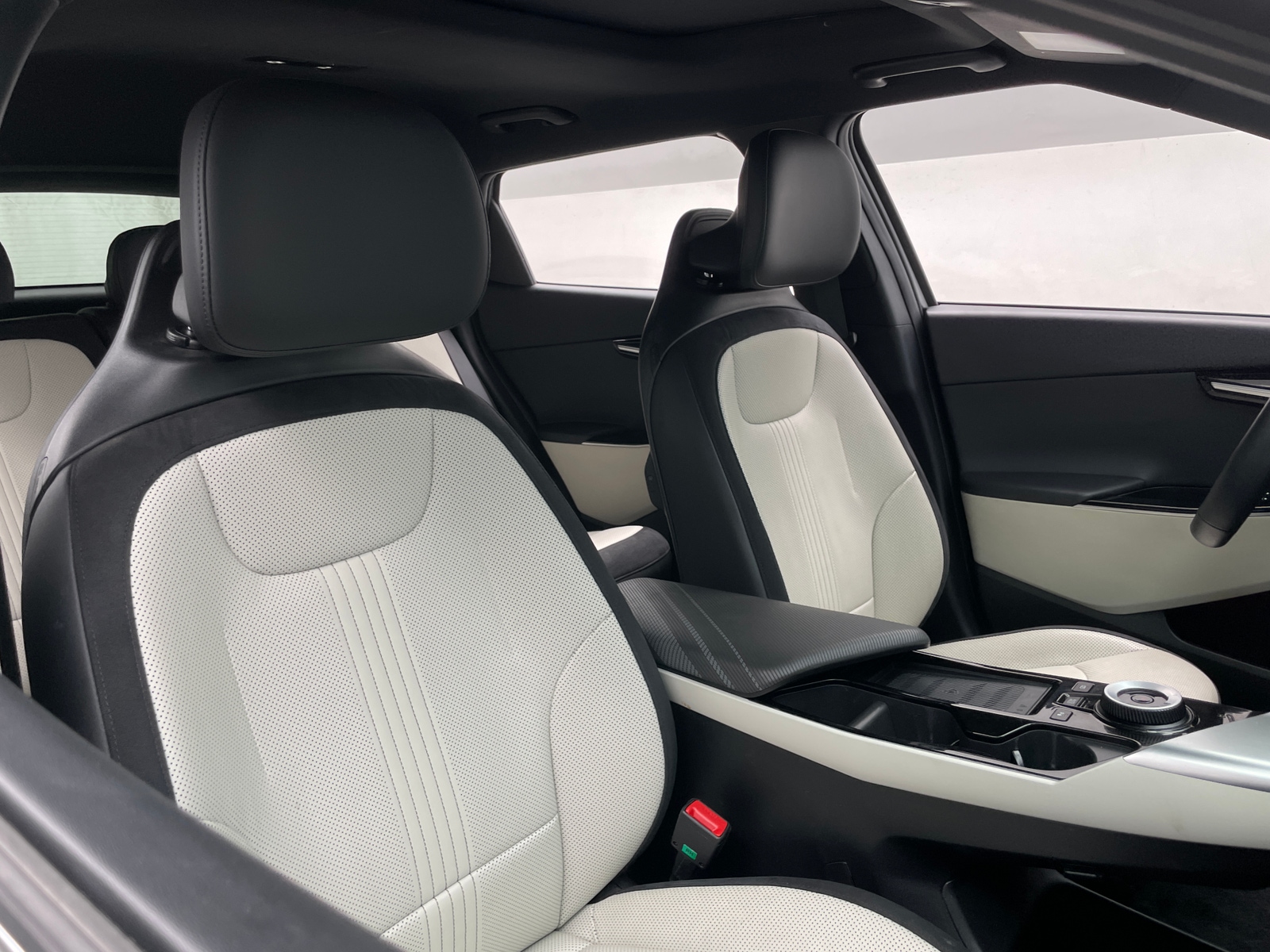 Thumbnail: 2024 Kia EV6 - 2