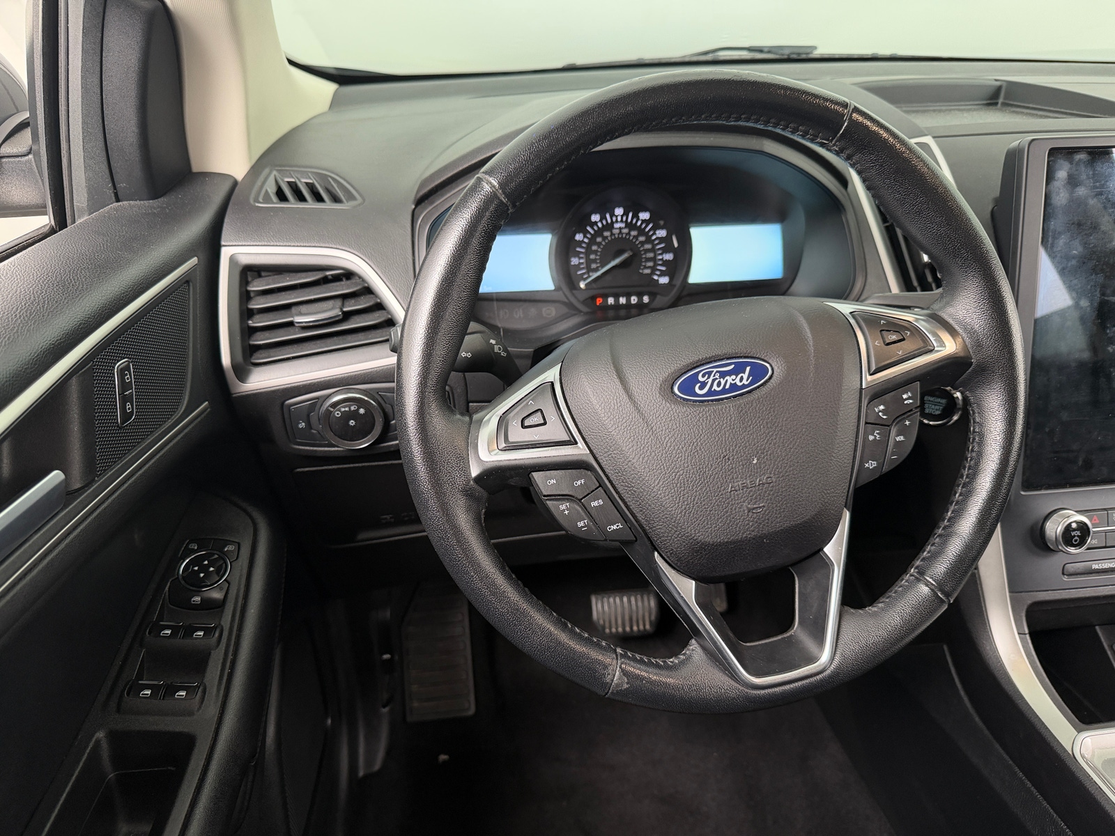Thumbnail: 2023 Ford Edge - 4